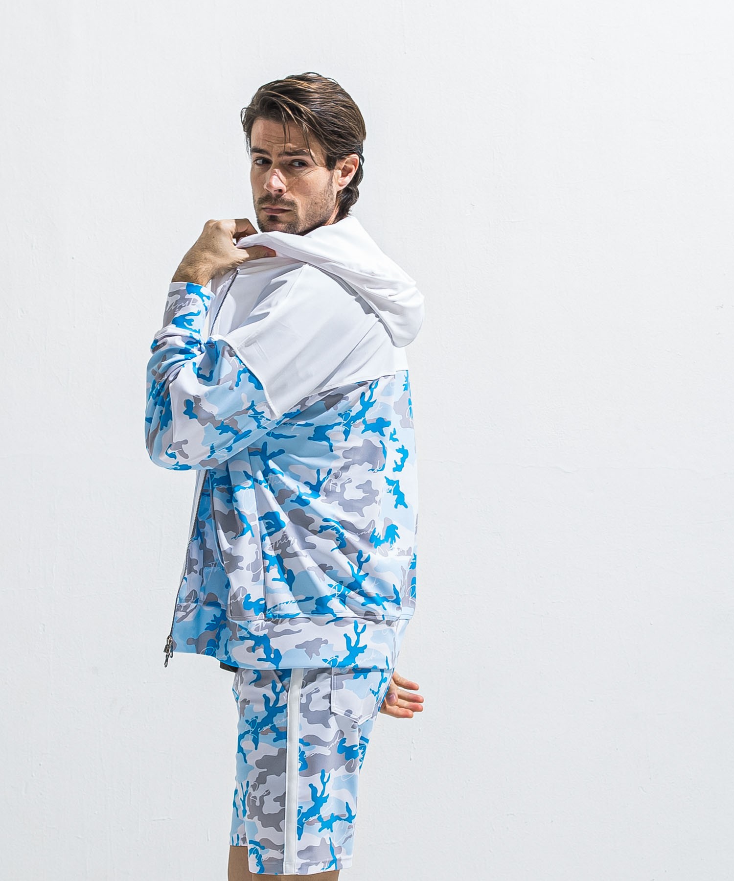 RUSH  OVER  ZIPUP　HOODIE