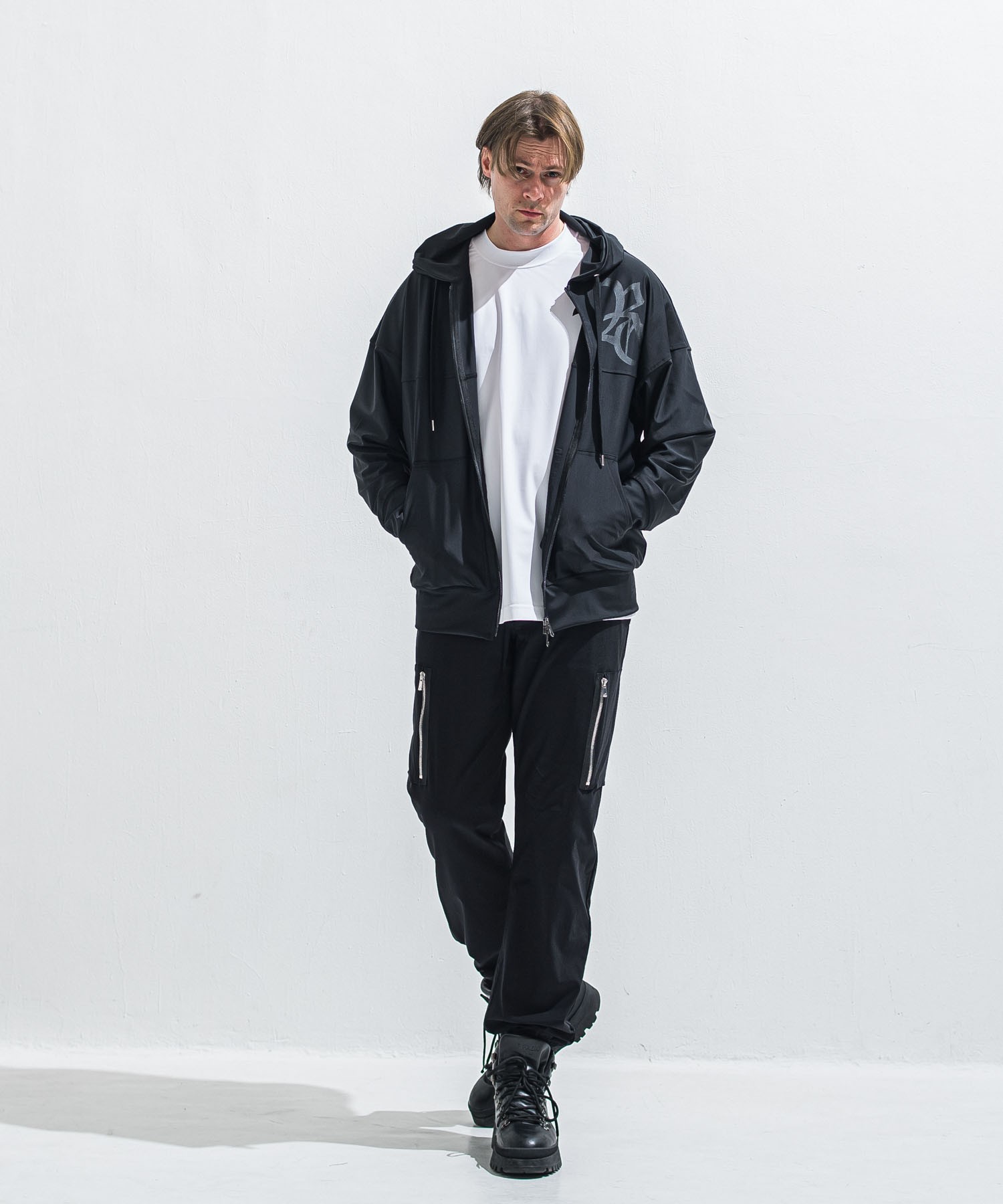 RUSH  OVER  ZIPUP　HOODIE