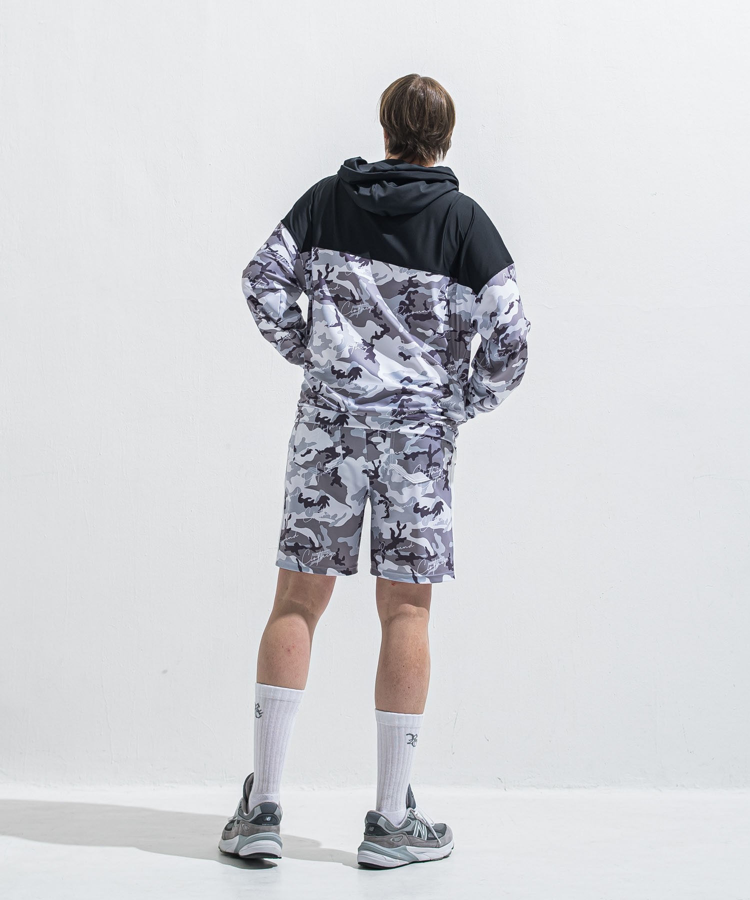 RUSH  OVER  ZIPUP　HOODIE