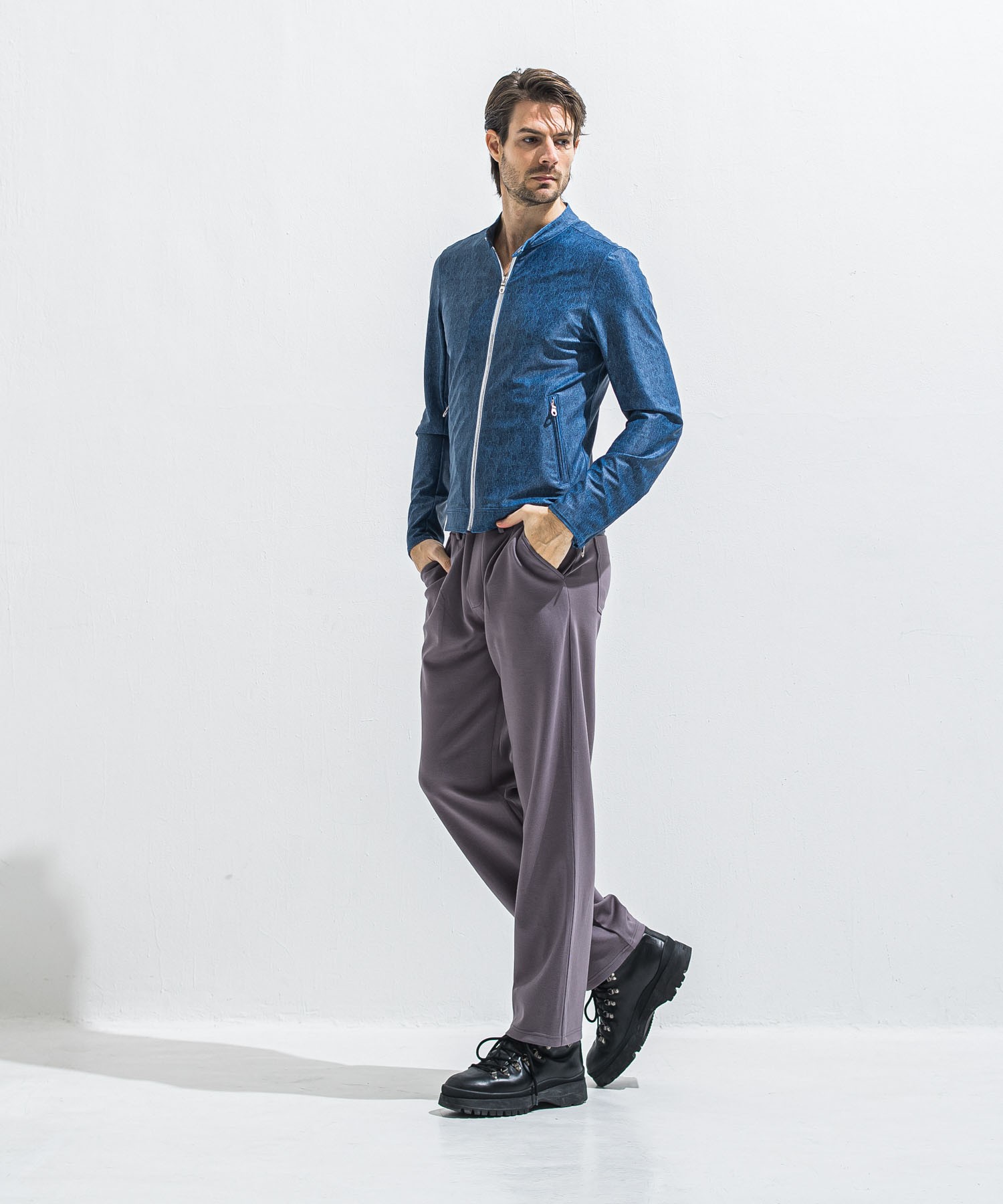 SEMI WIDE TUCK PANTS