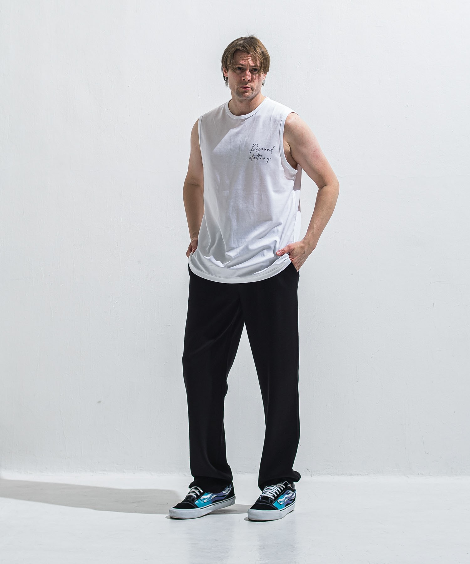 SEMI WIDE TUCK PANTS