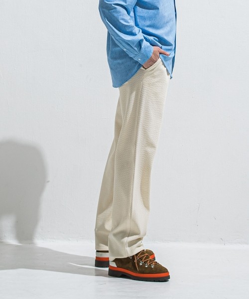 SEMI WIDE TUCK PANTS