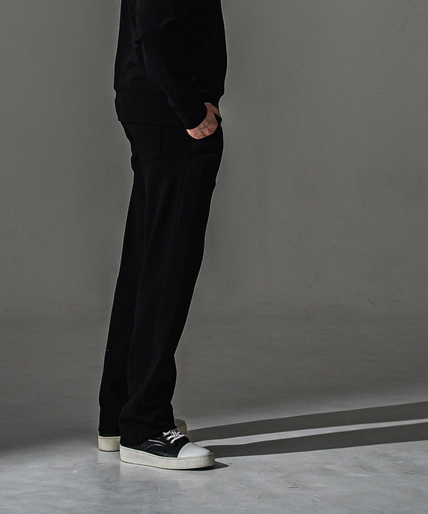 CHRIS　EASY WIDE TUCK PANTS