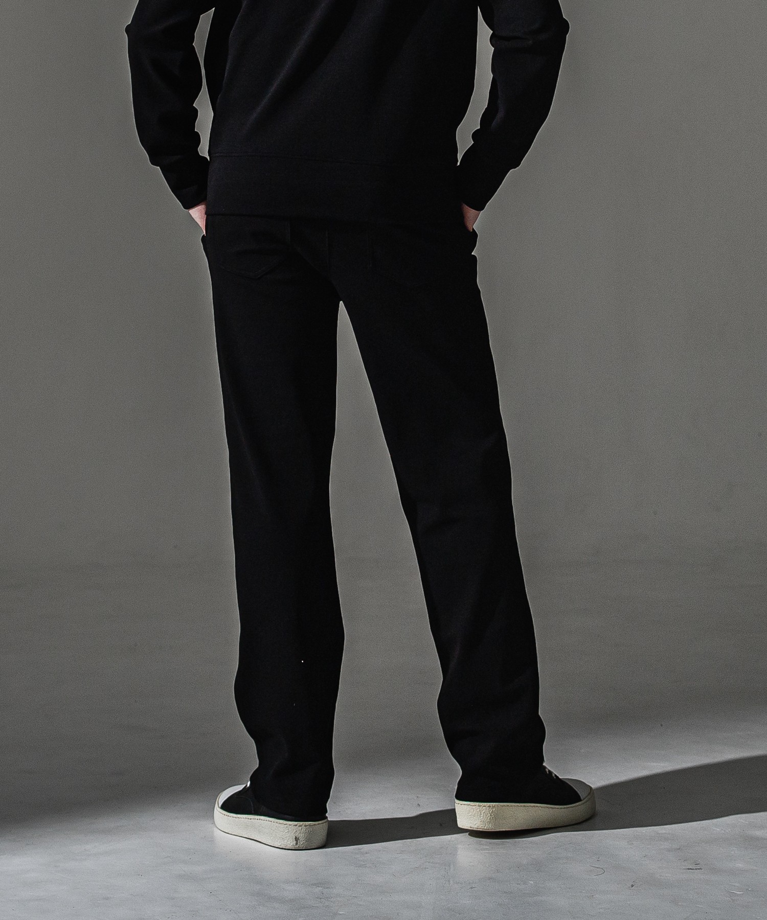 CHRIS　EASY WIDE TUCK PANTS