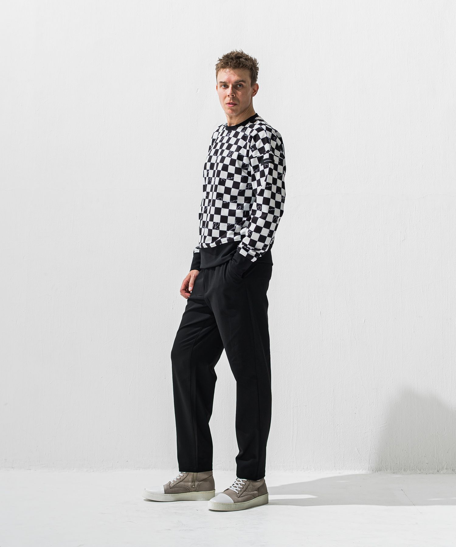 checker back fleece trainer