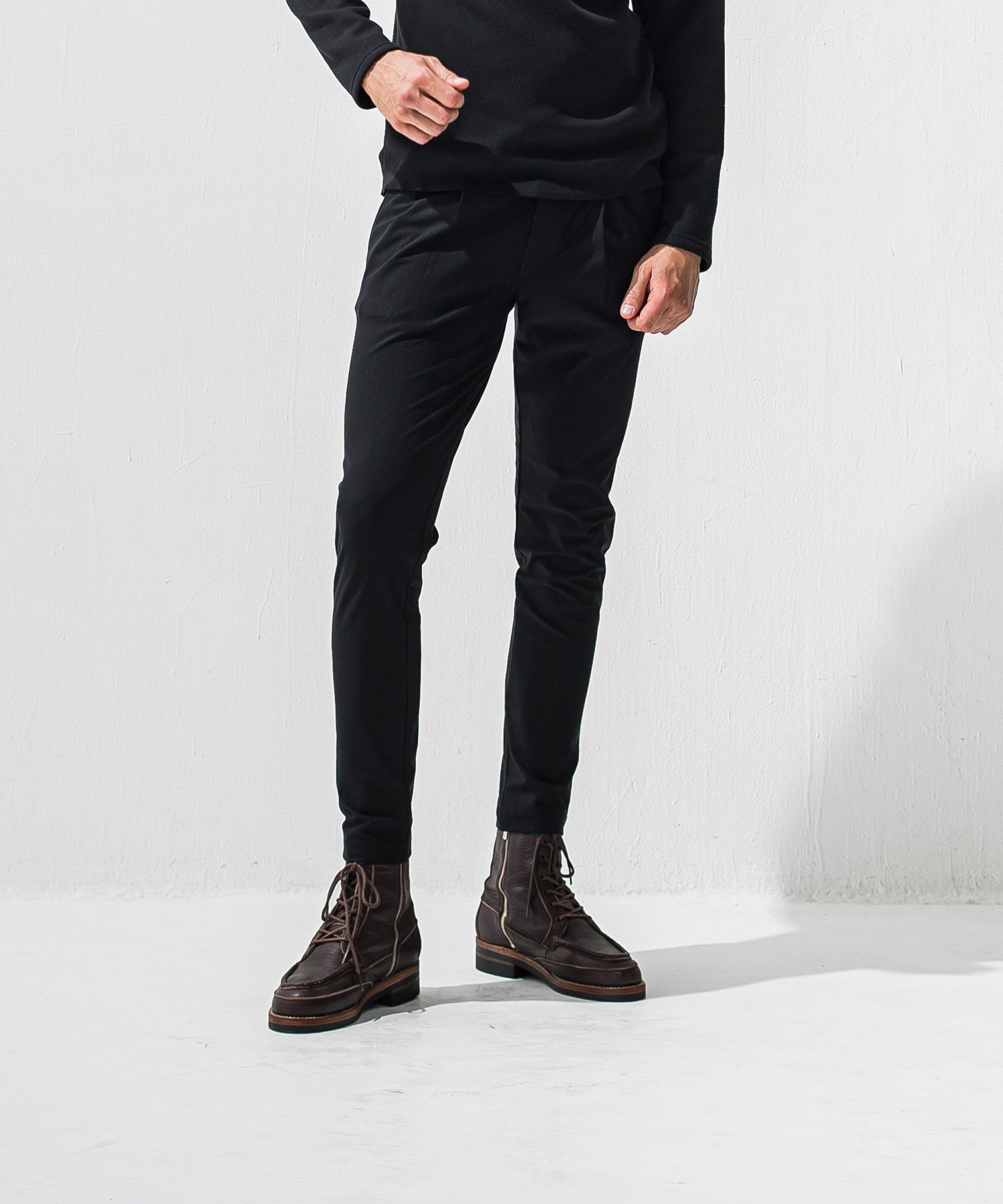 CHRIS　EASY HEAT TUCK PANTS
