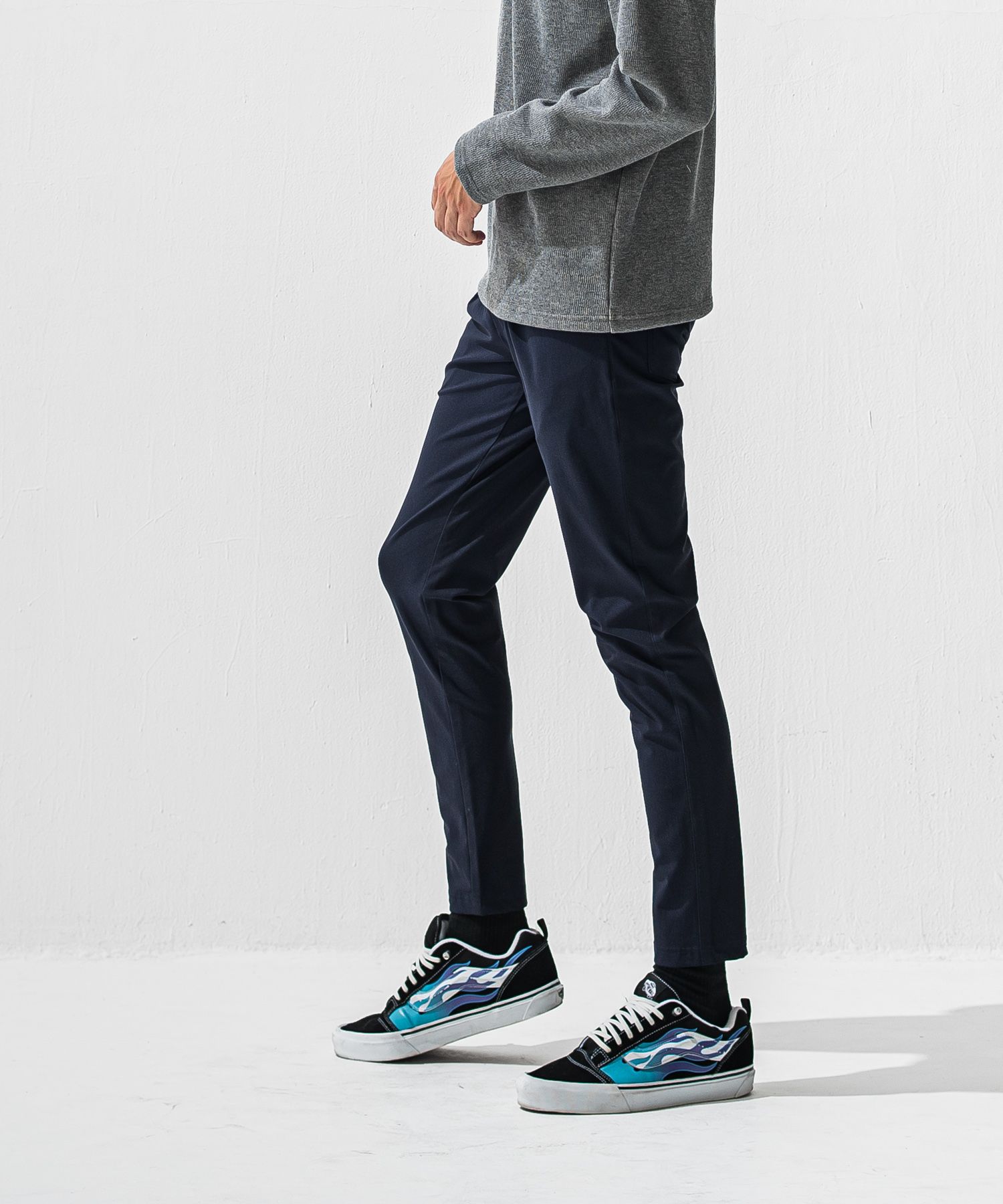 CHRIS　EASY HEAT TUCK PANTS