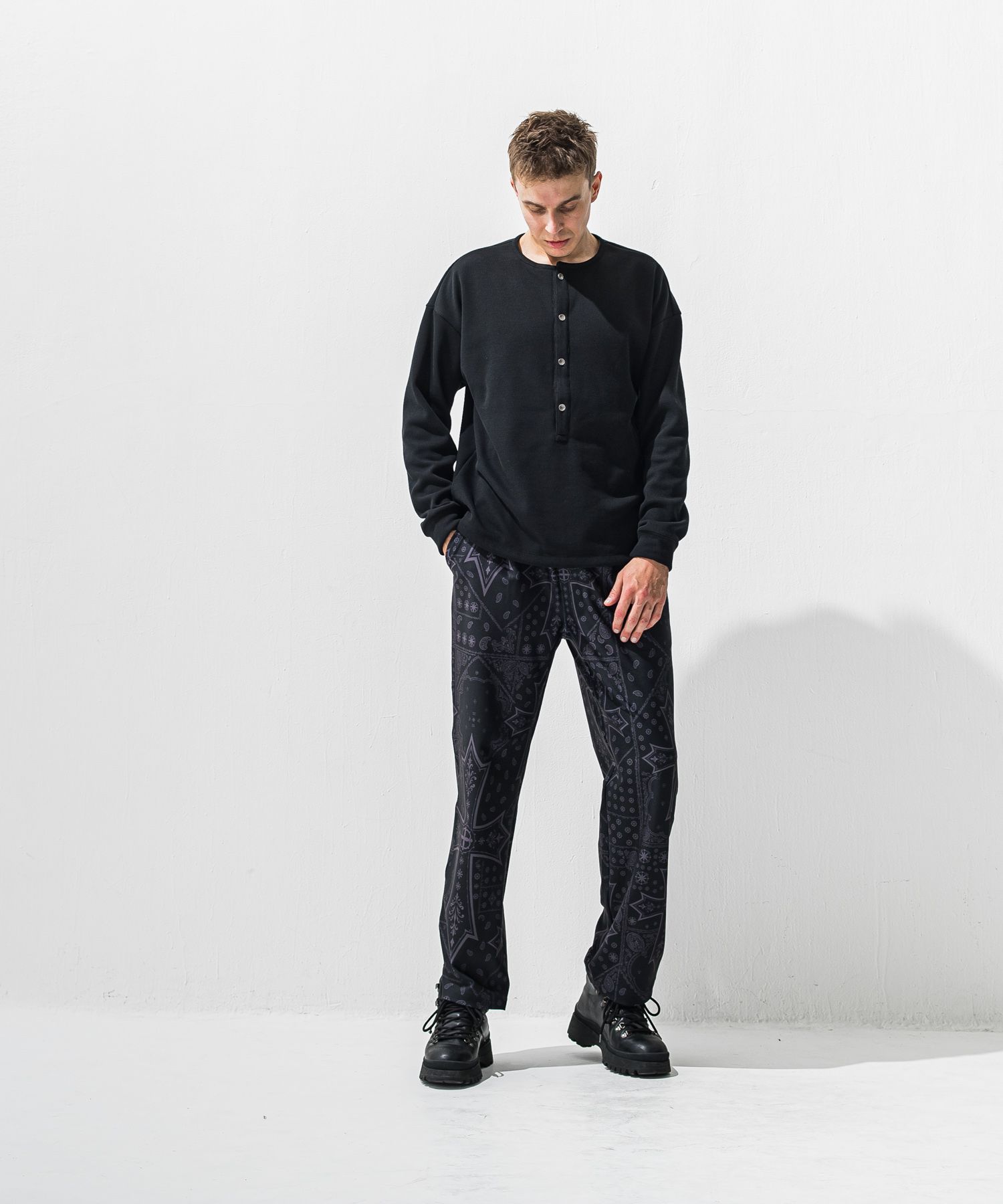 CHRIS　EASY  WIDE TUCK PANTS