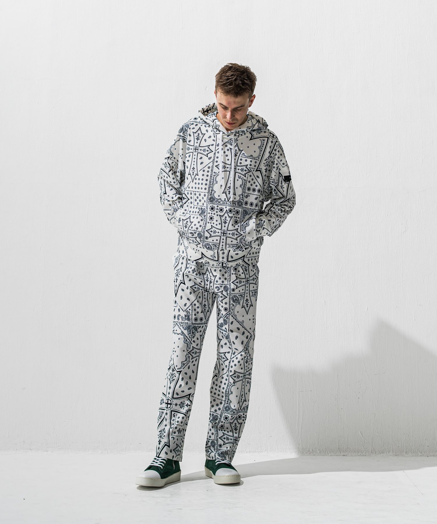 CHRIS　EASY  WIDE TUCK PANTS