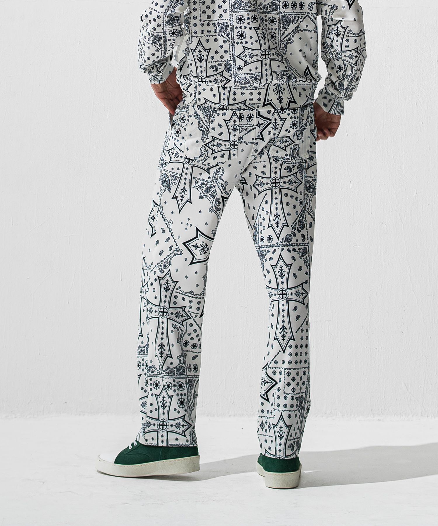 CHRIS　EASY  WIDE TUCK PANTS