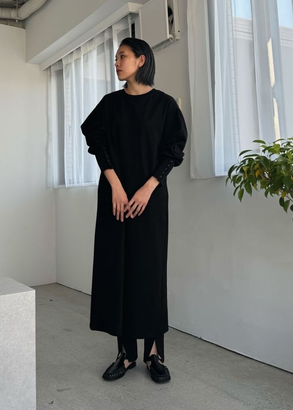 パンツ willfuly slender center slit leggingsPT WILLFULLY official web store（ウィルフリーコウシキツウハン