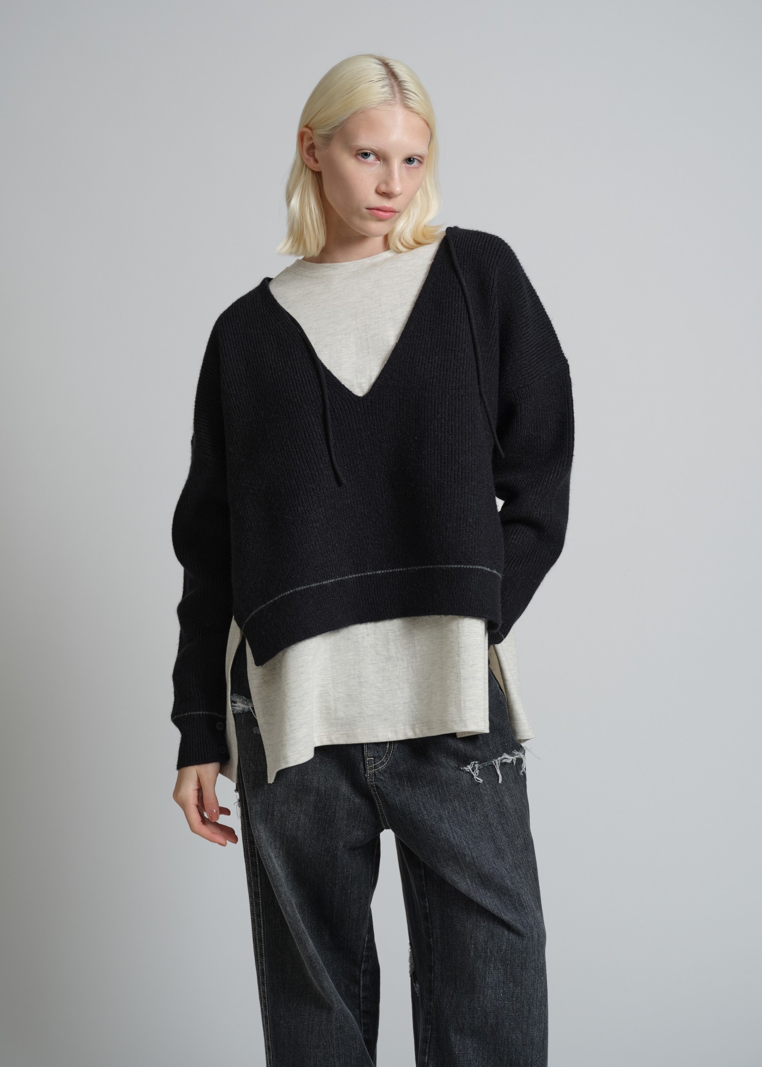 slit sleeve plunging neckline knit