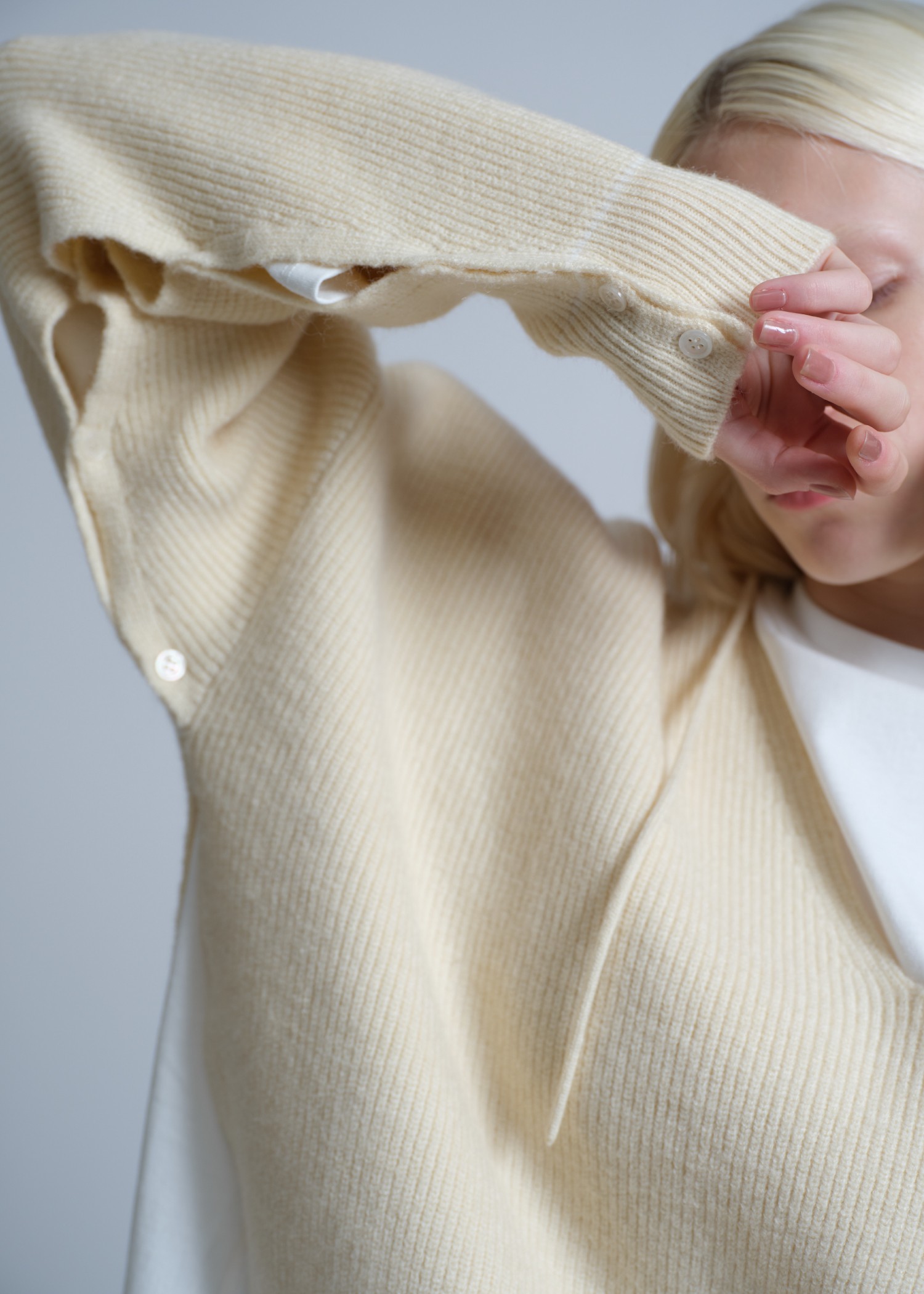 slit sleeve plunging neckline knit