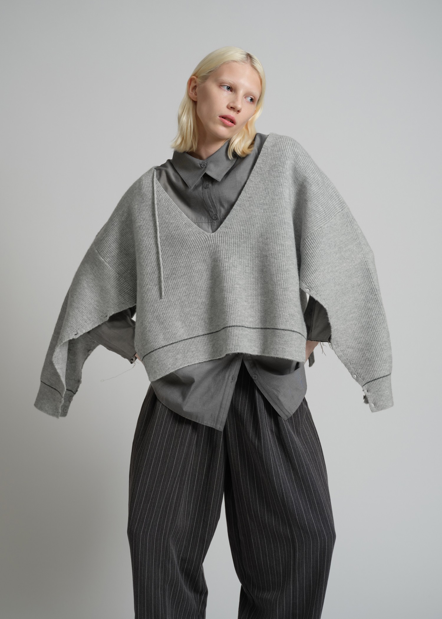 slit sleeve plunging neckline knit