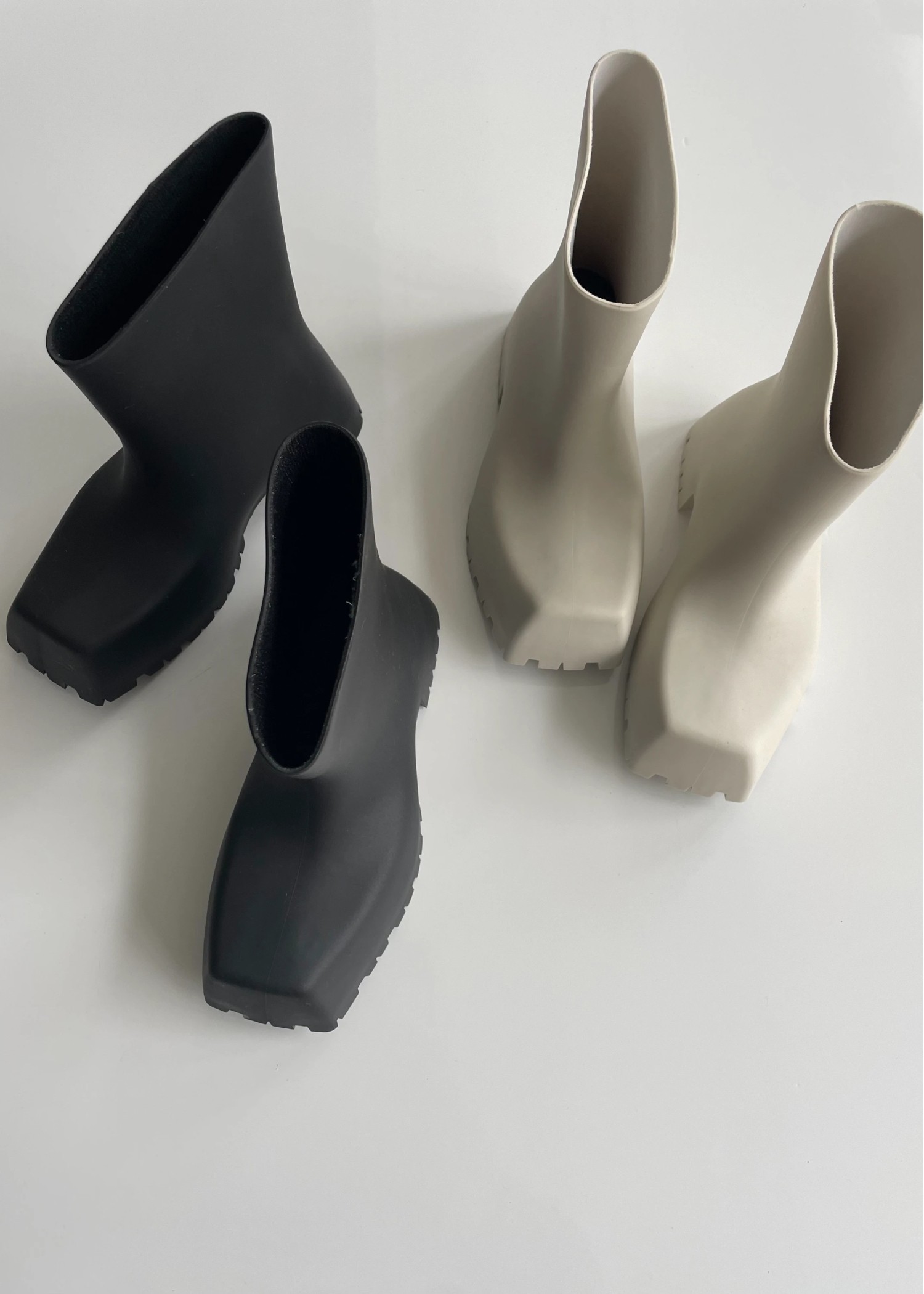 square toe mat rain boots