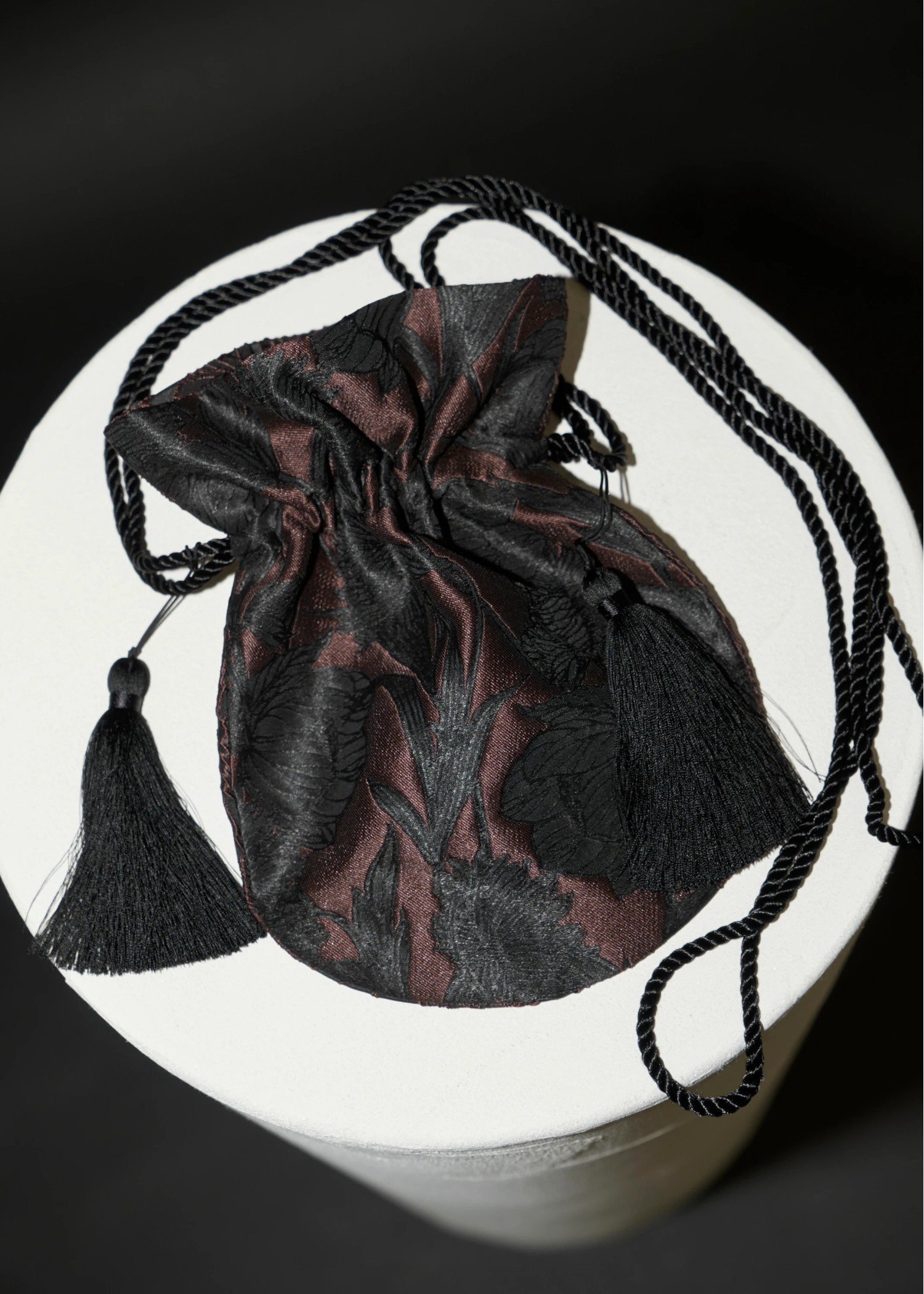 drawstring monotone jacquard bag