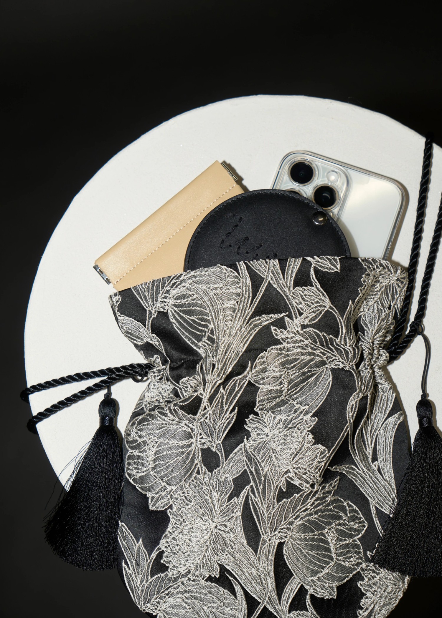 drawstring monotone jacquard bag