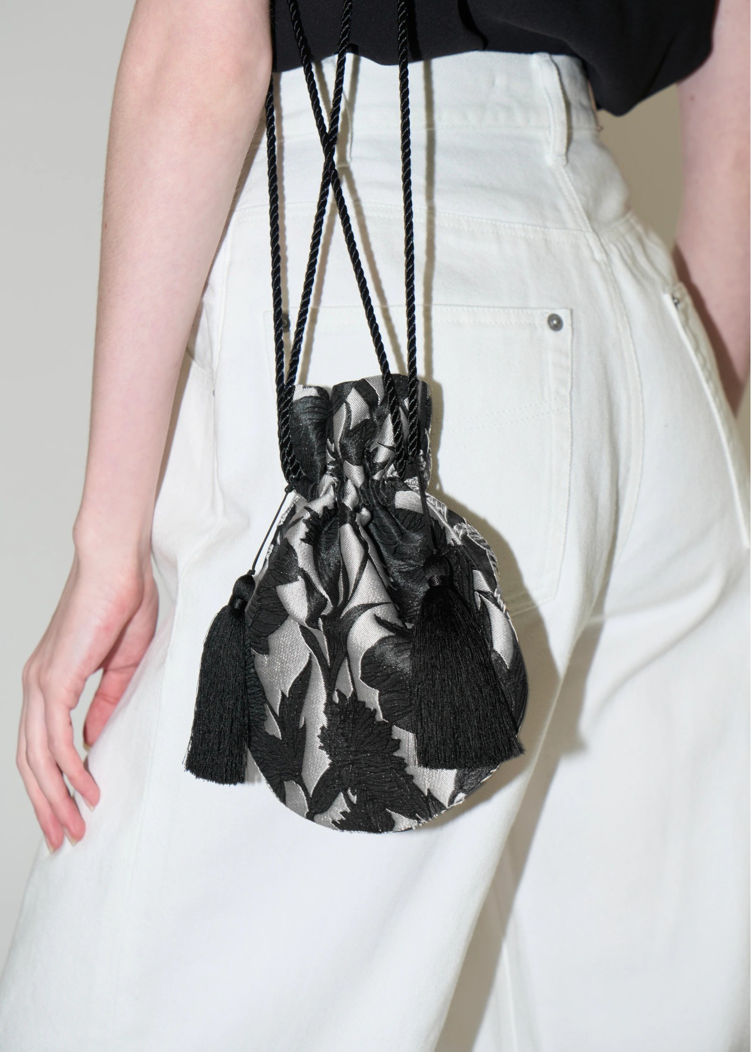 drawstring monotone jacquard bag