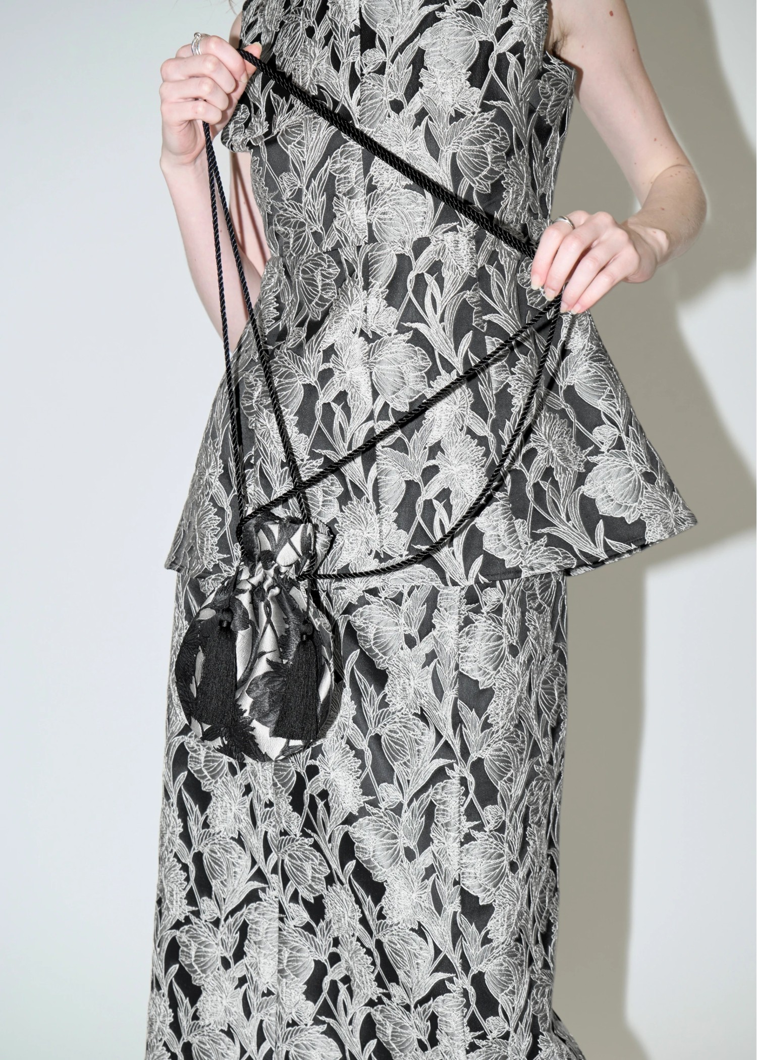 drawstring monotone jacquard bag