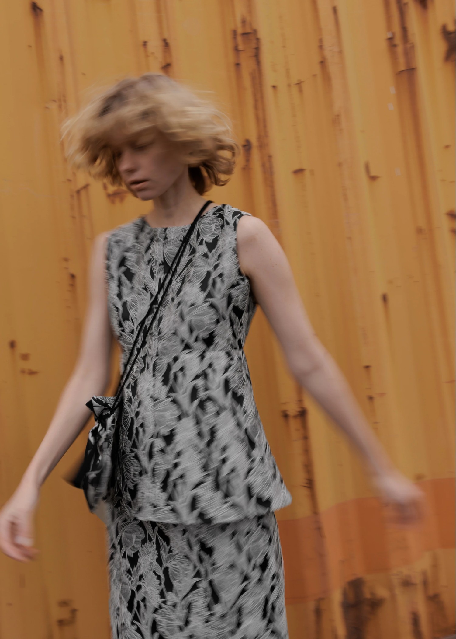 drawstring monotone jacquard bag