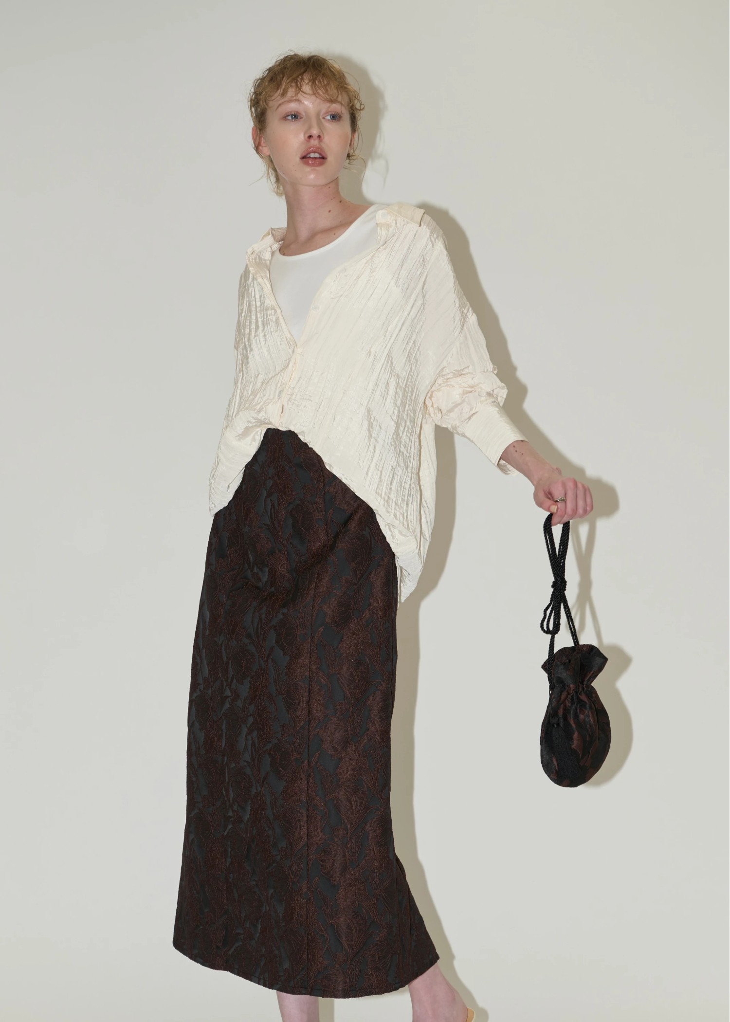 drawstring monotone jacquard bag