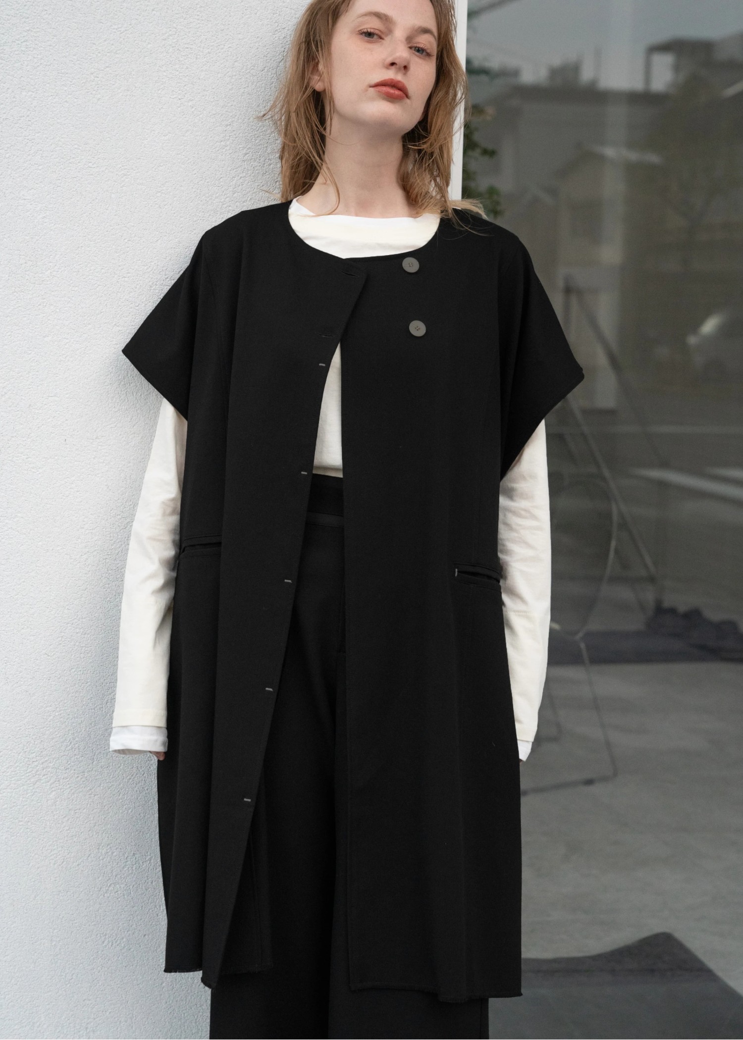 hem cut off panel wide gilet