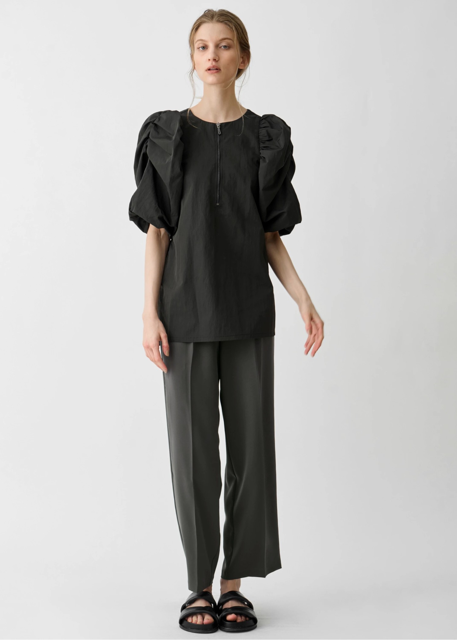 willfully ウィルフリー front tuckloosetwill PT WILLFULLY official web store（ウィルフリーコウシキツウハン