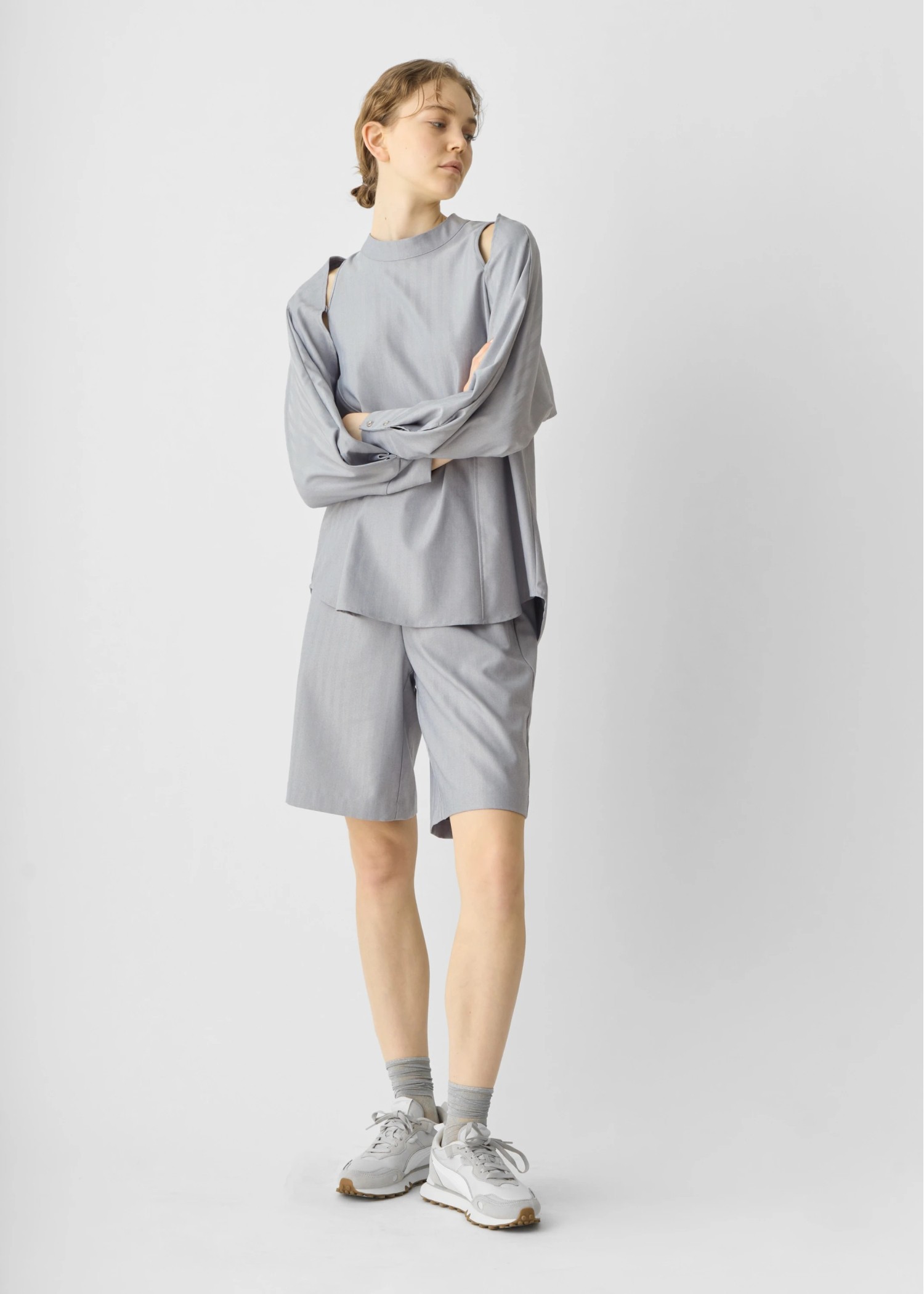 日本未入荷 WILLFULLY store（ウィルフリーコウシキツウハン web official パンツ