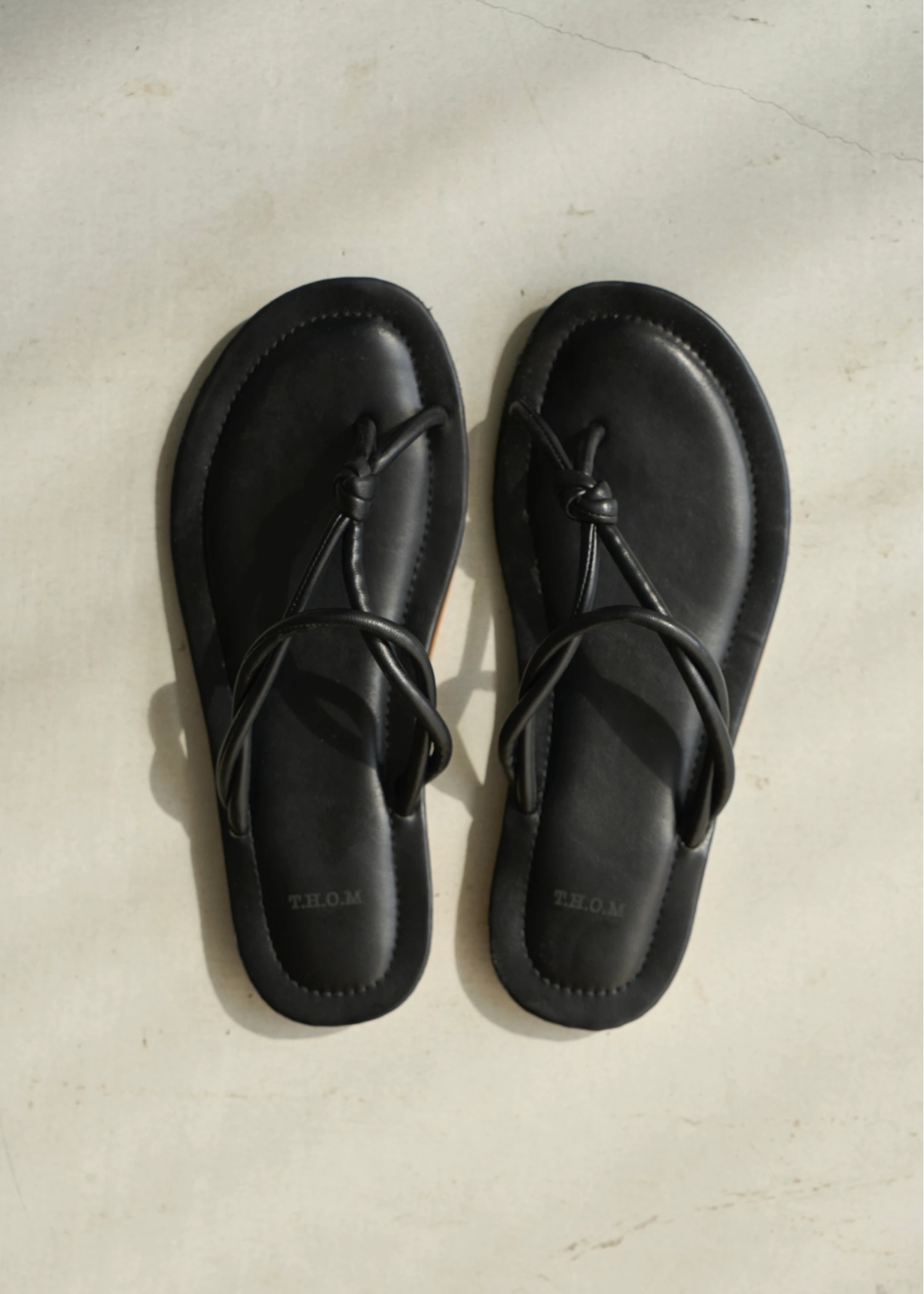 thong code beach sandal