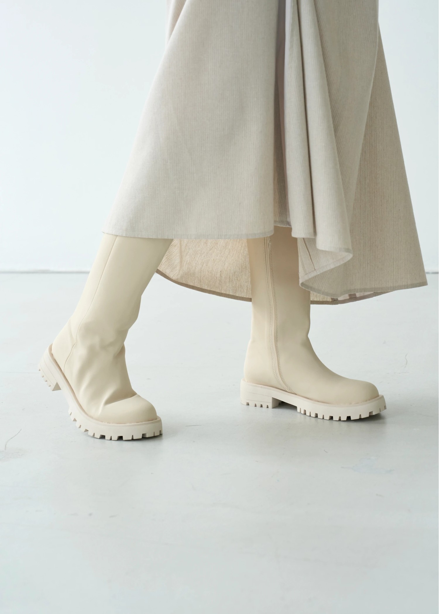 tank sole smooth long boots