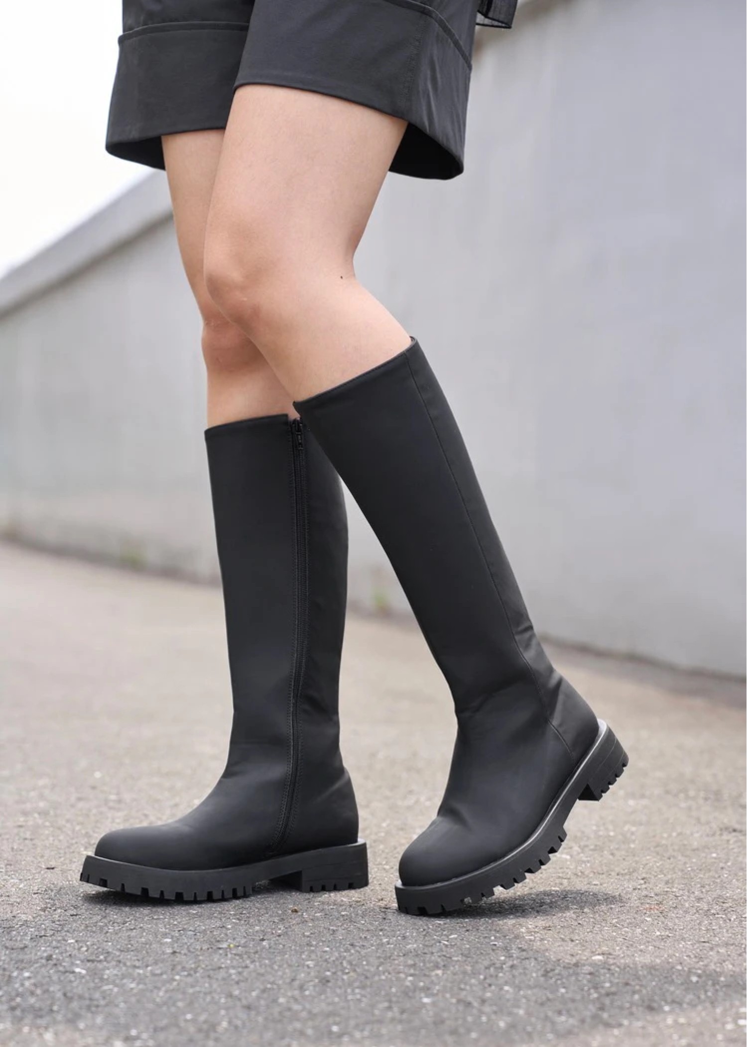 tank sole smooth long boots