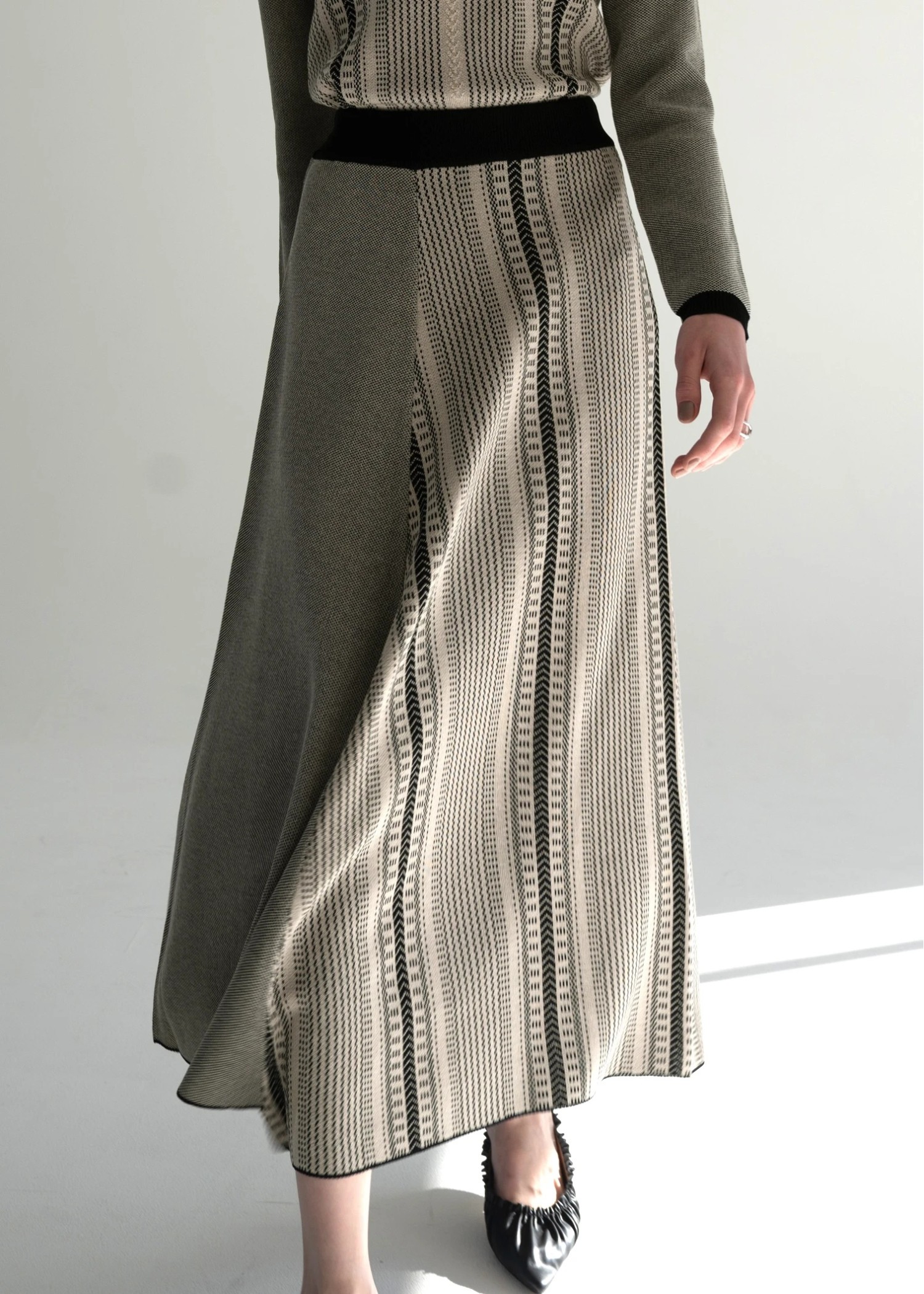 jacquard oblique multi stripe knit SK