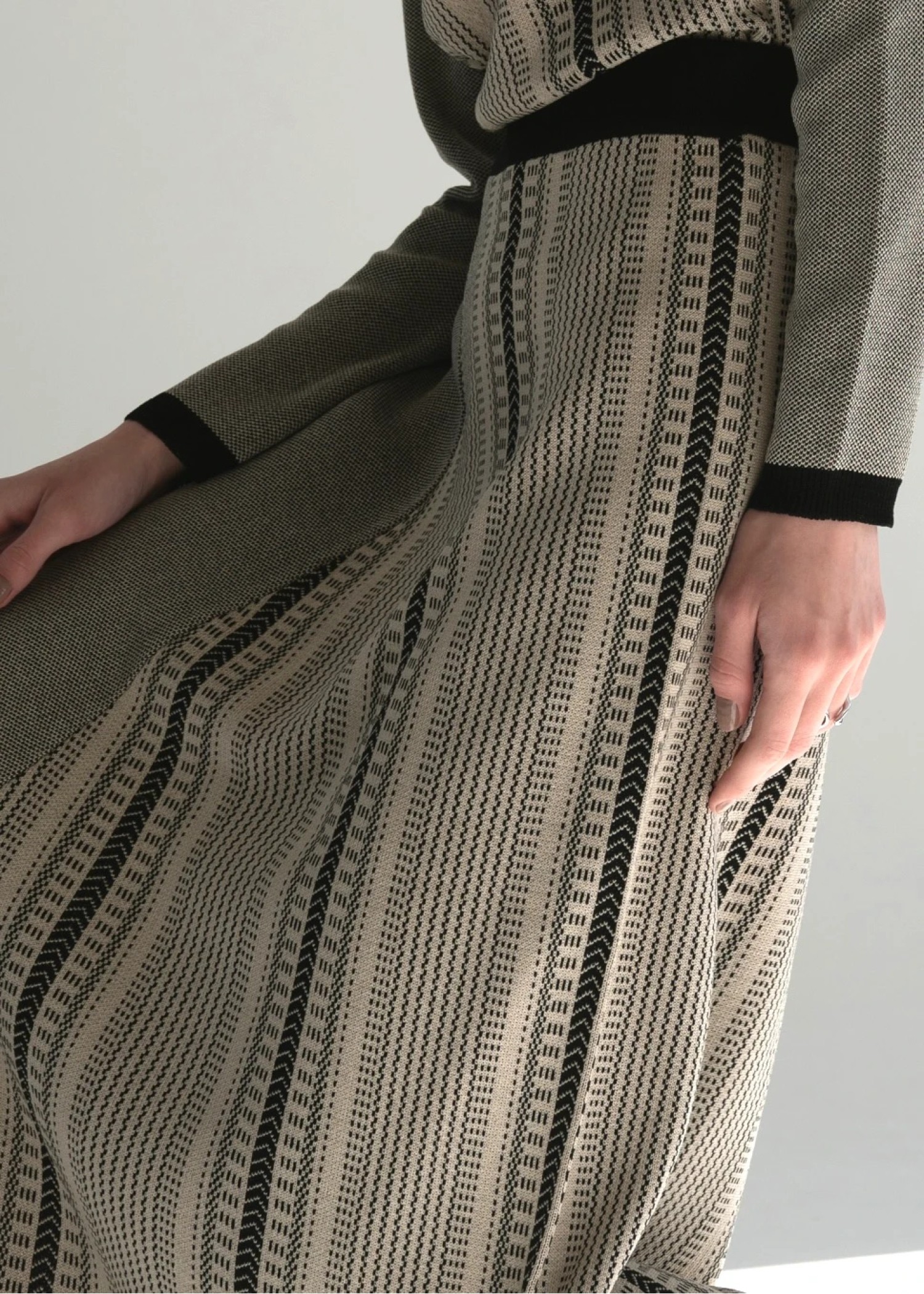 jacquard oblique multi stripe knit SK