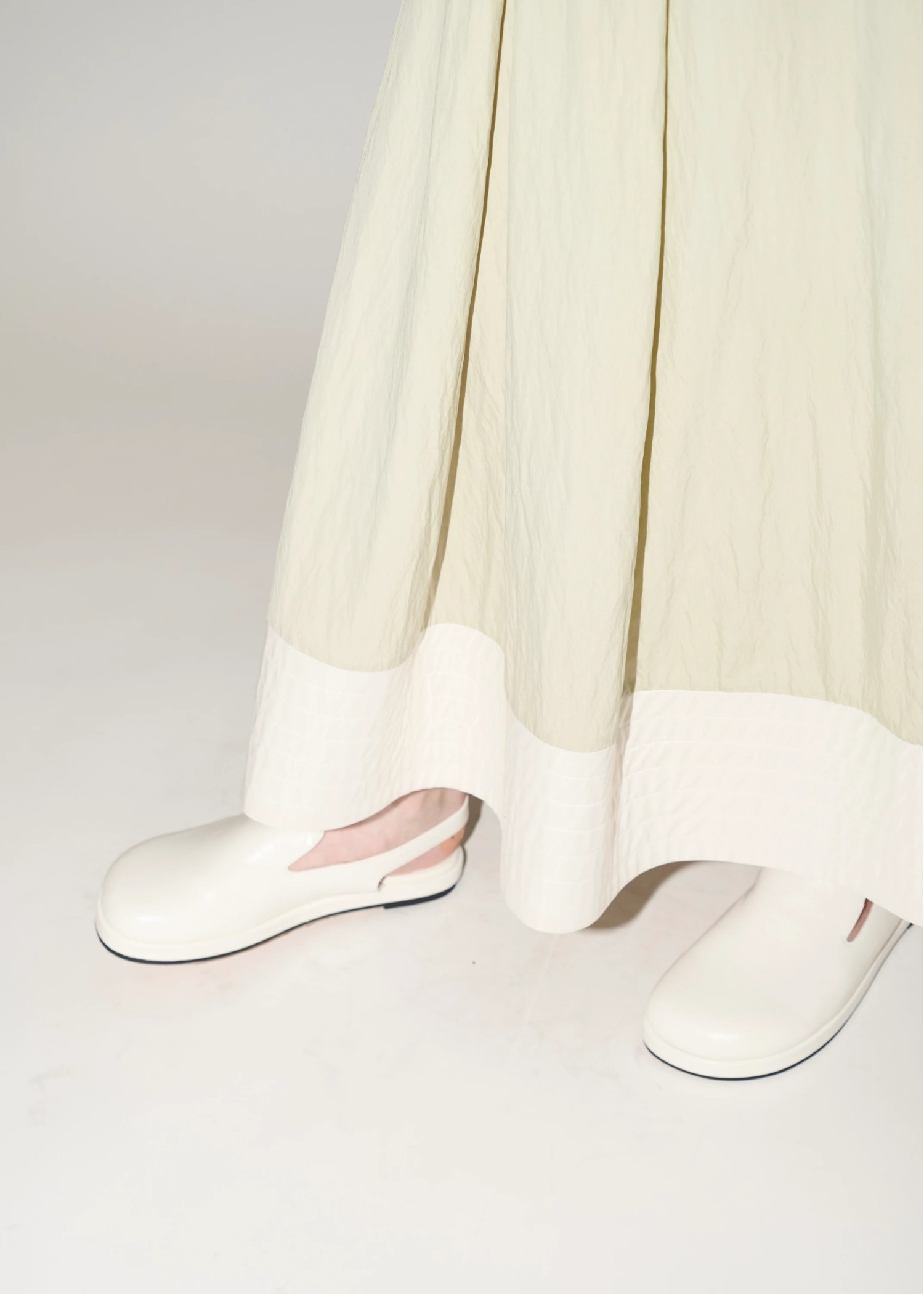 willfully ウィルフリー　23AW ポンチョコート　ベージュ　完売品 WILLFULLY official web store（ウィルフリーコウシキツウハン