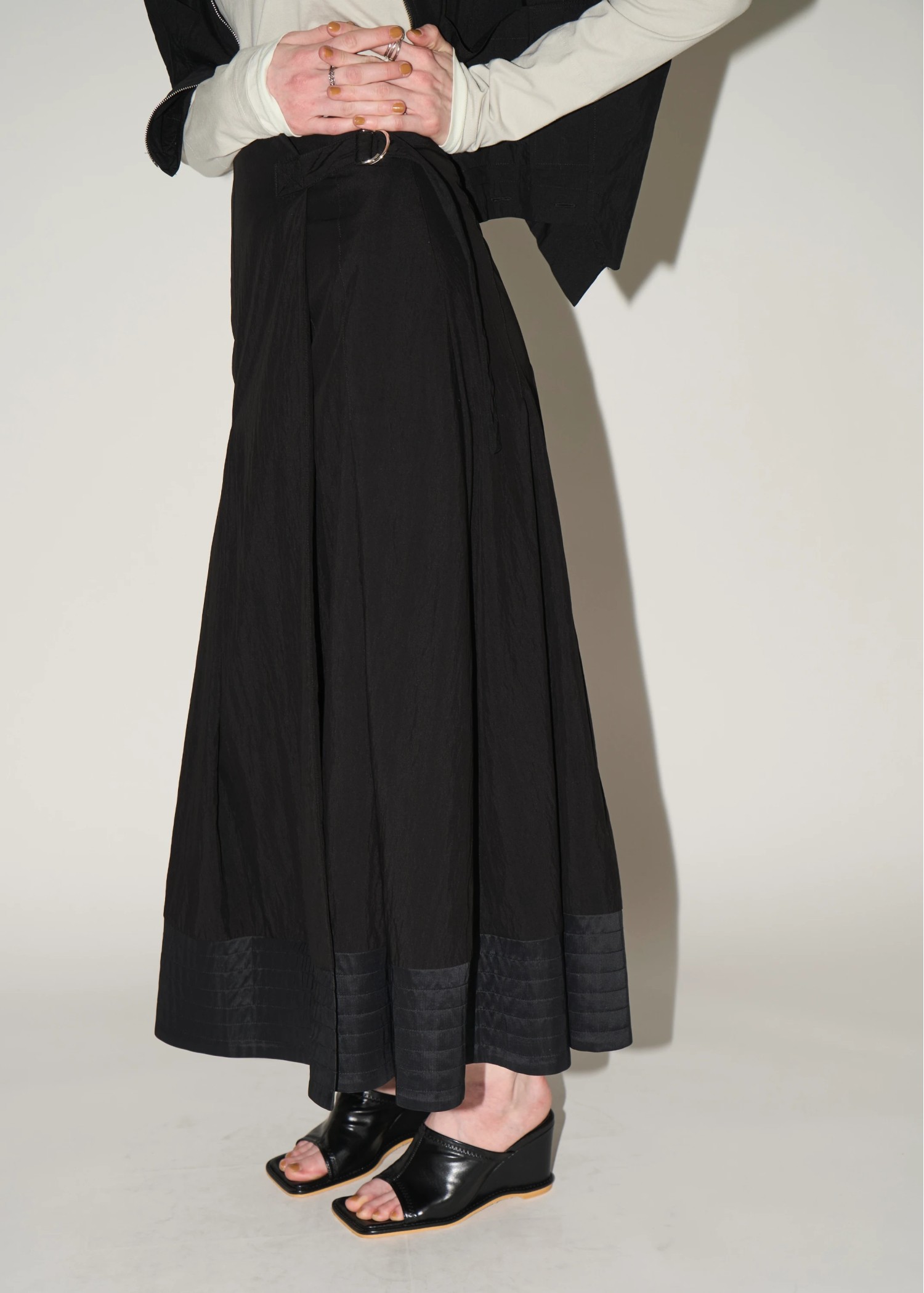 wrap pleats hem boundary SK