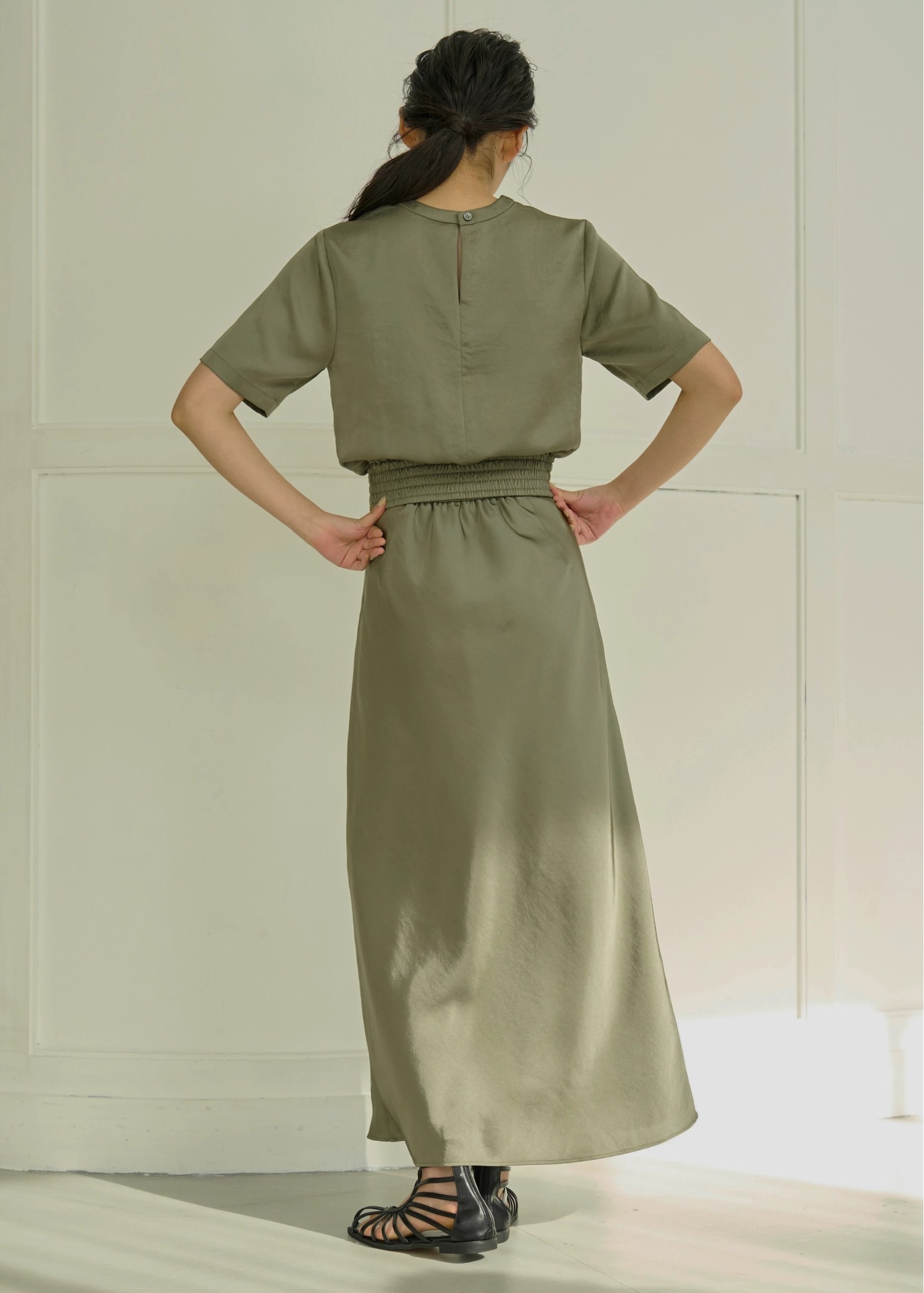 mat satin patch pocket mermaid SK