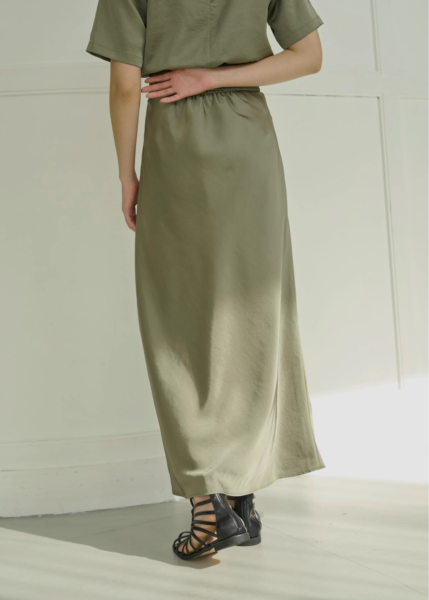 mat satin patch pocket mermaid SK