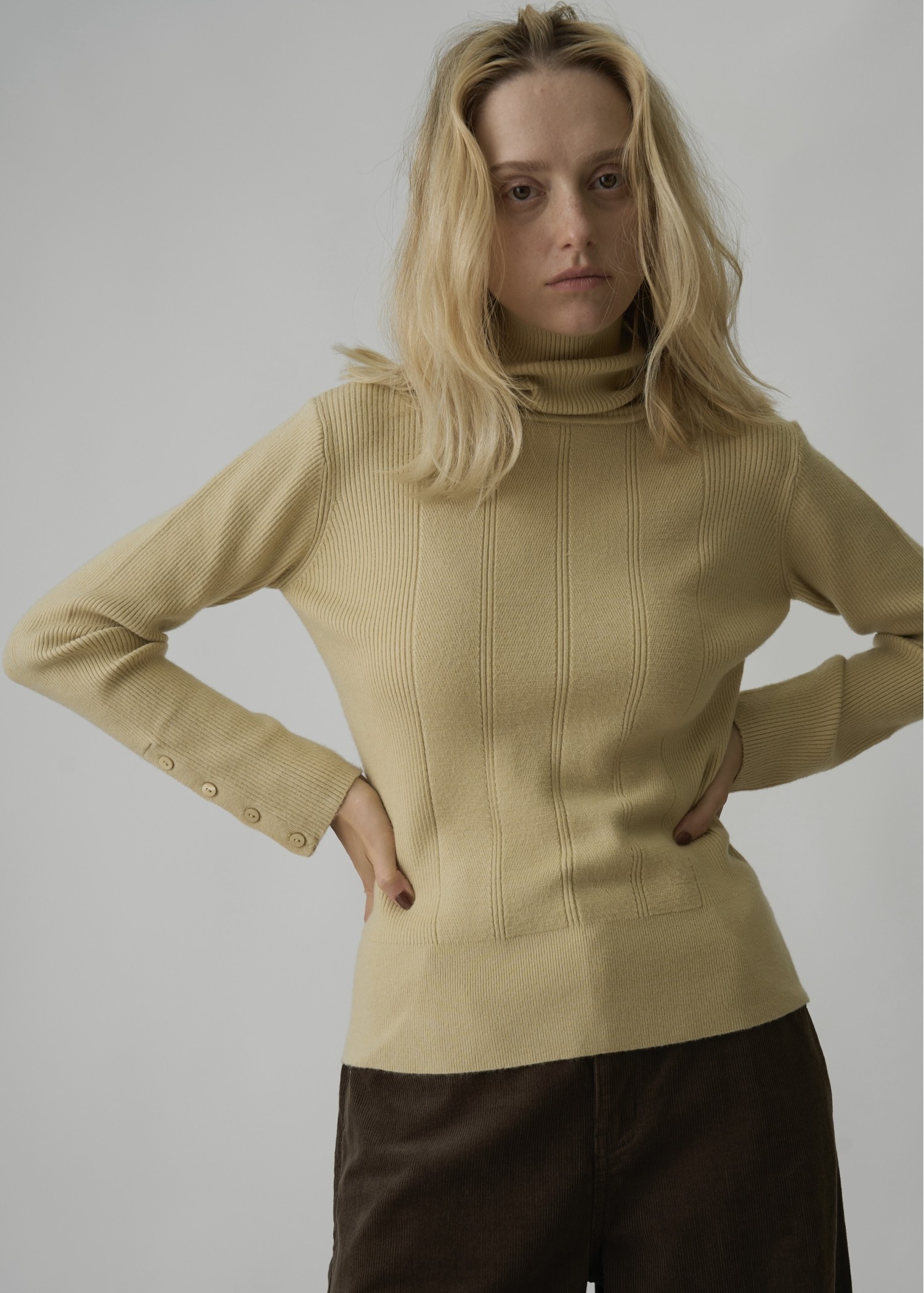 arm button turtle rib knit