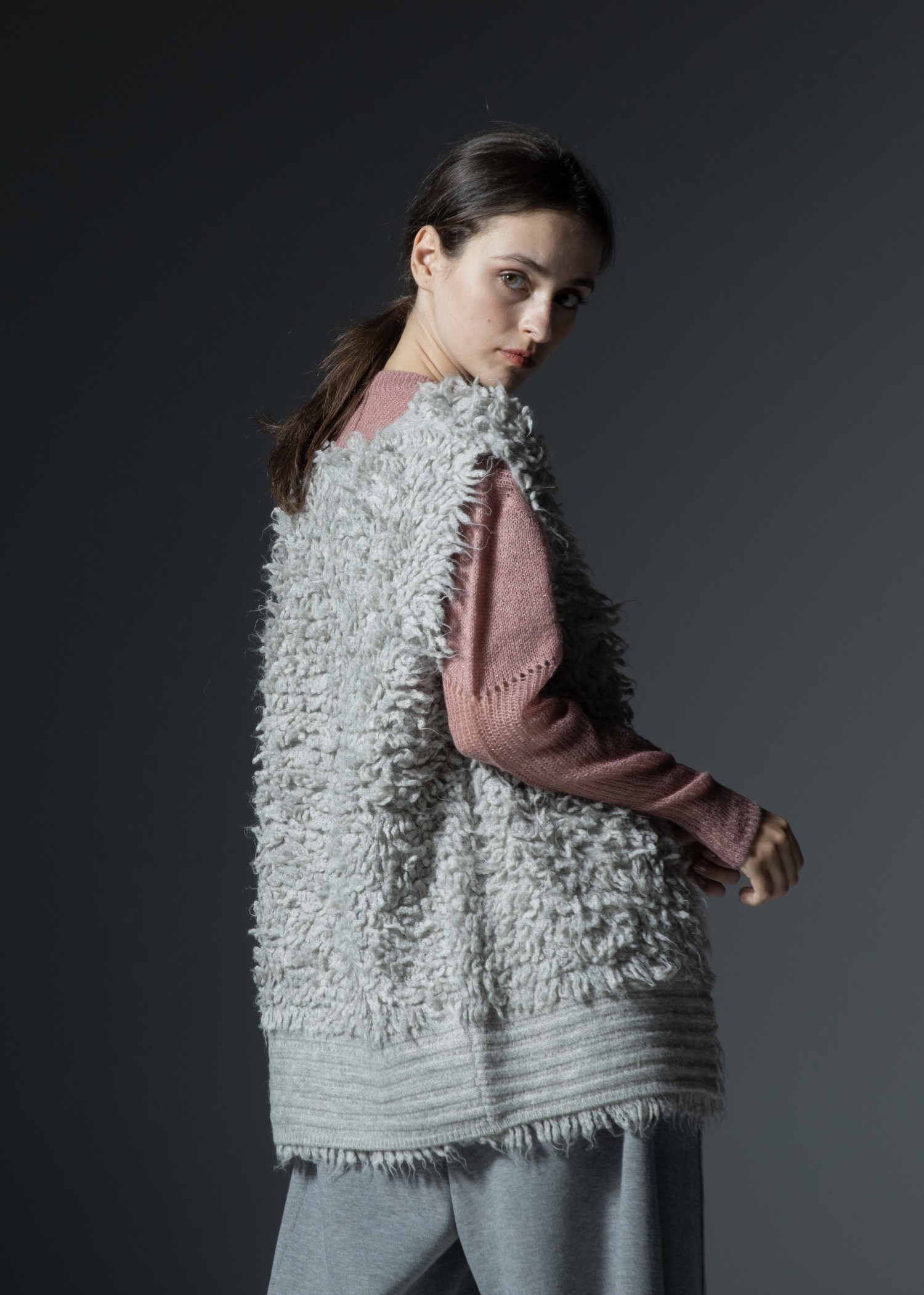 long loop reversible knit vest