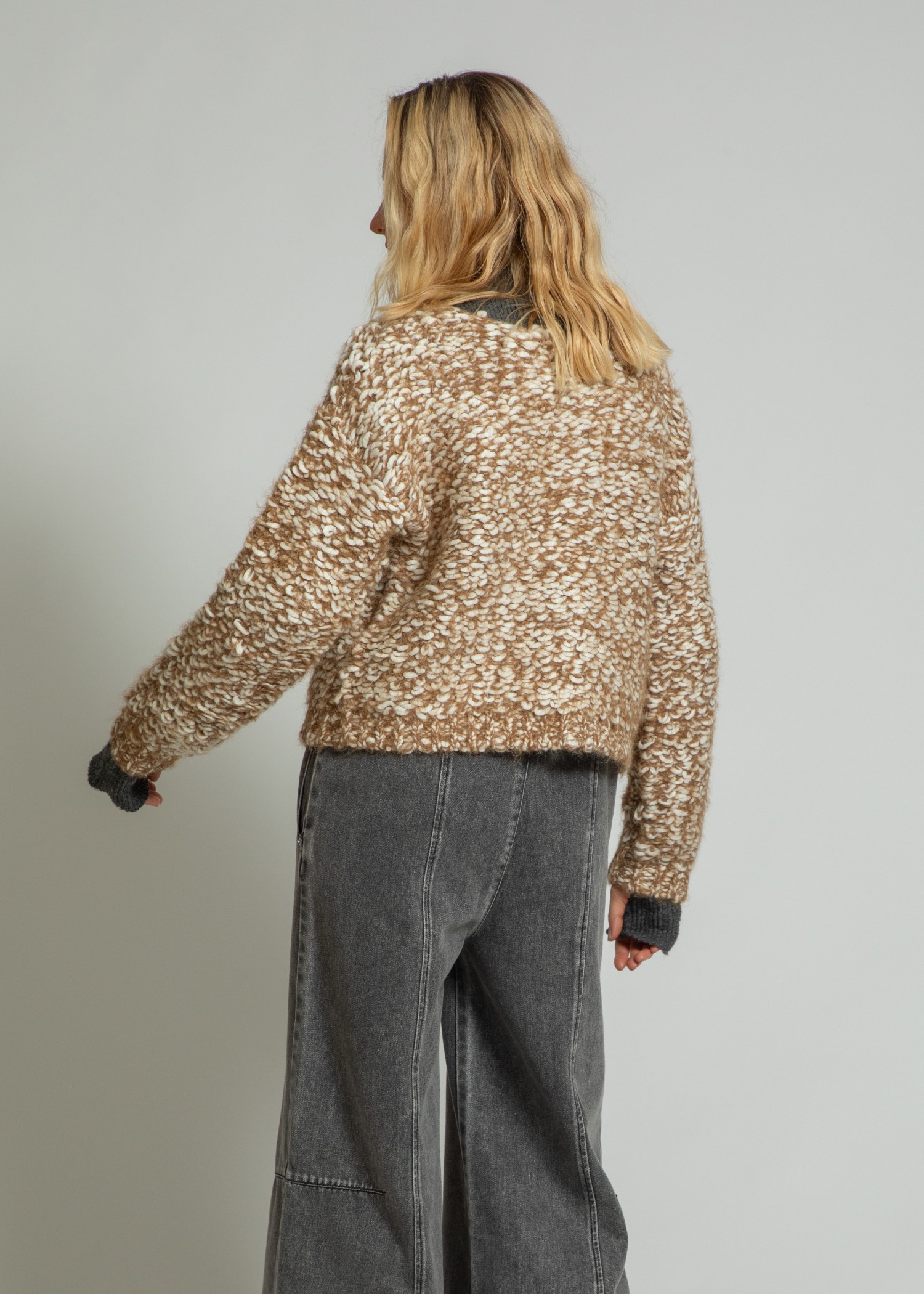 mix roving undulate knit CD