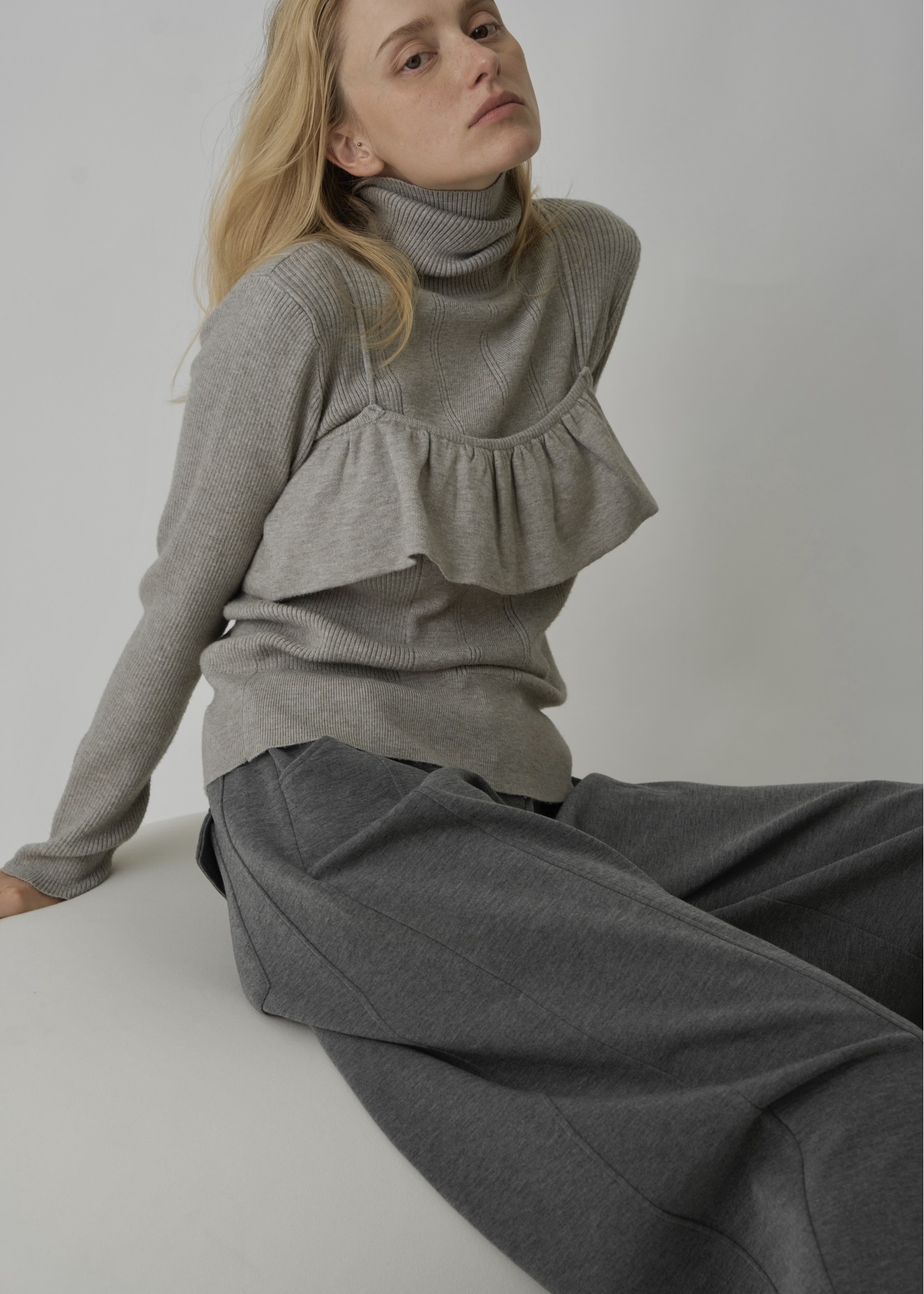 gather flare cropped knit cami