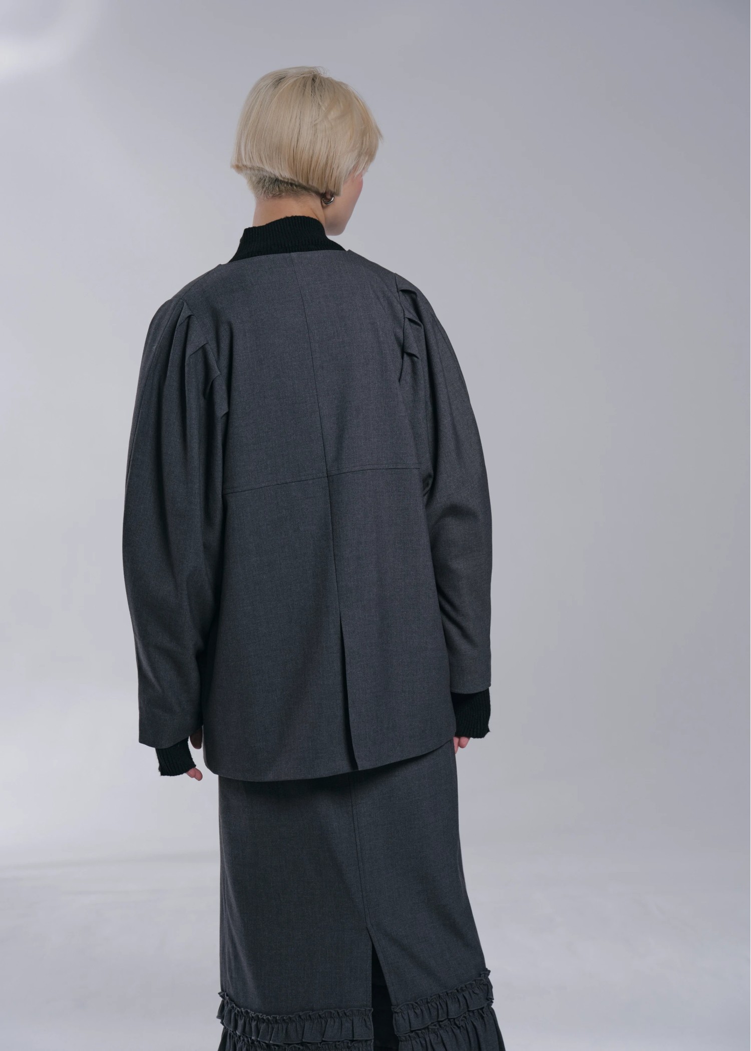 volume tuck sleeve no collar JK