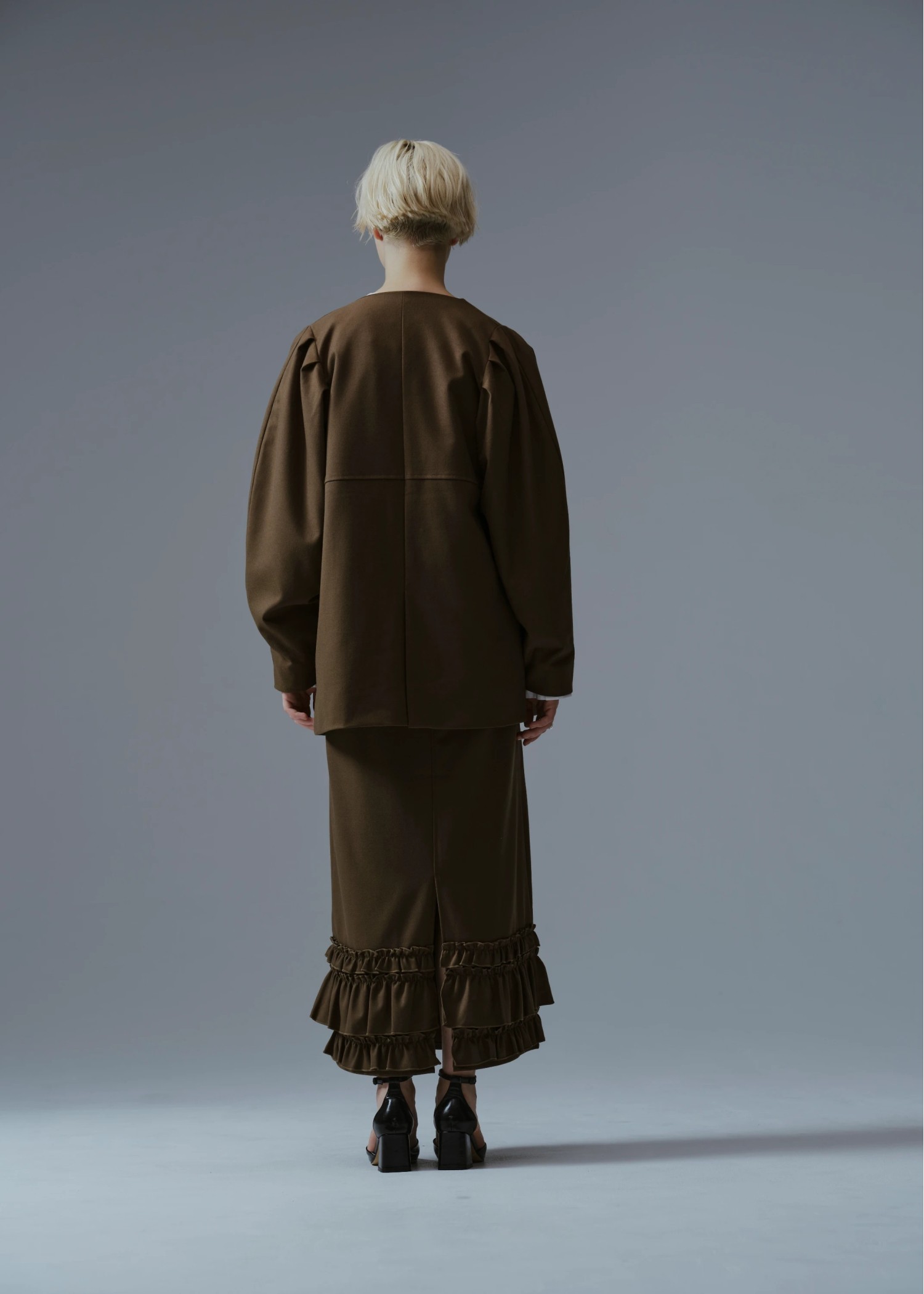 volume tuck sleeve no collar JK