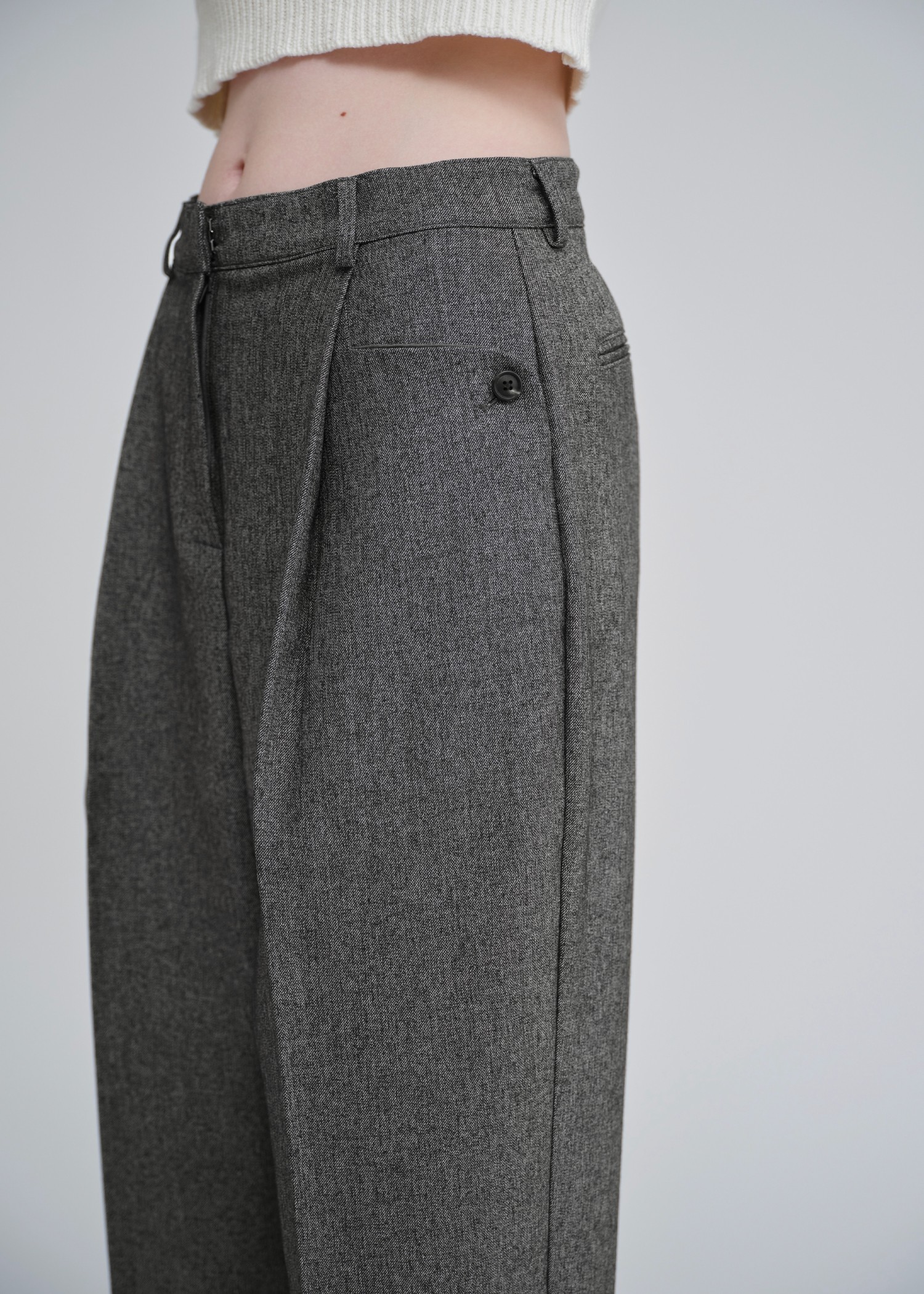 button pocket center press tuck PT