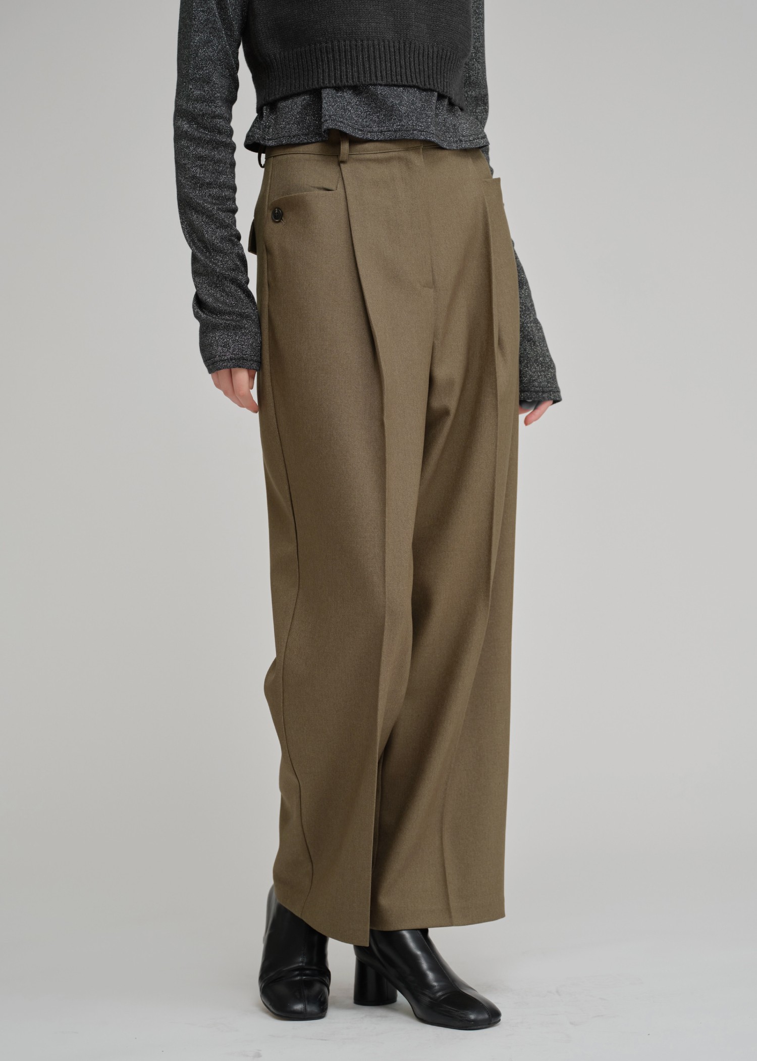 button pocket center press tuck PT