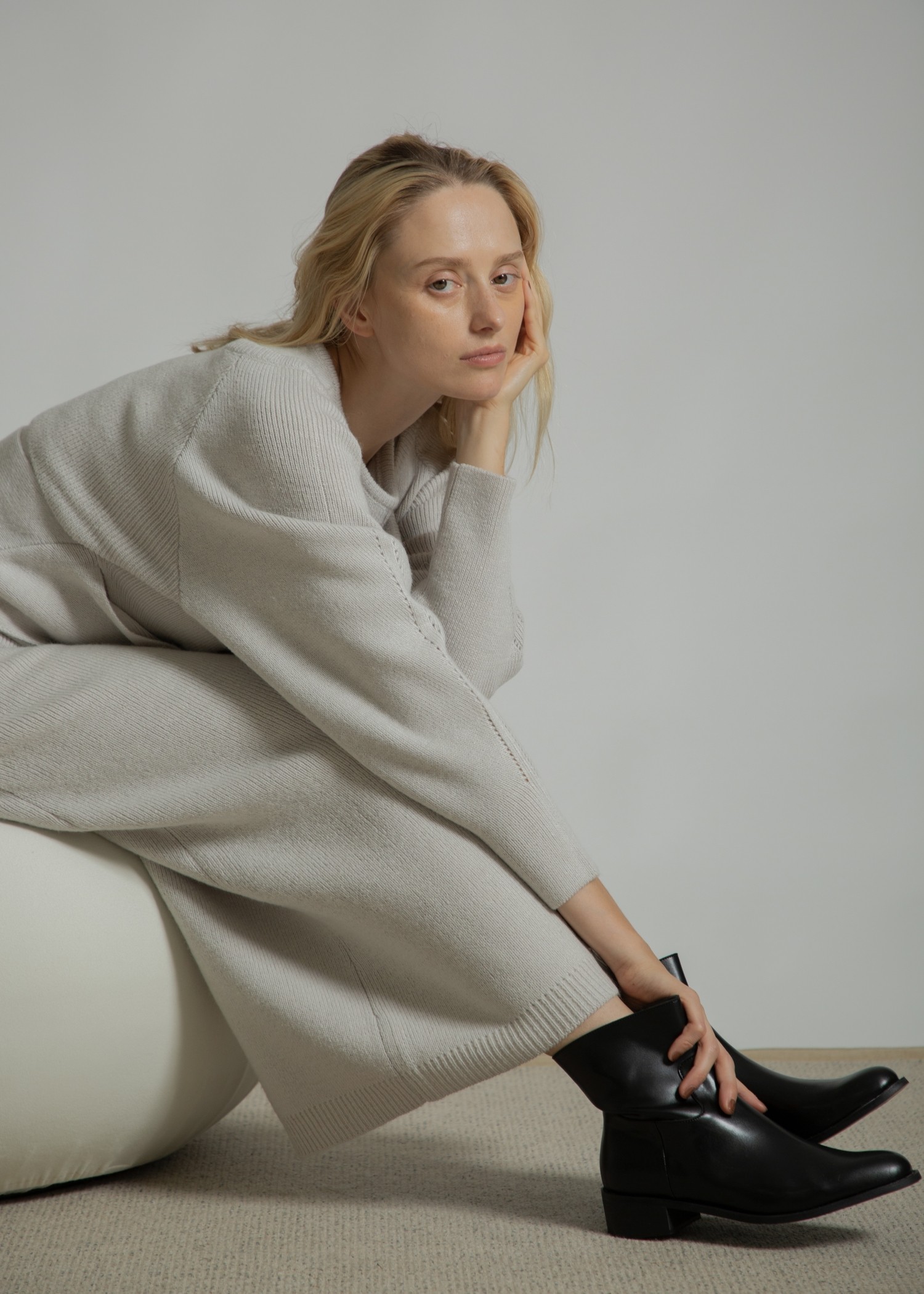 button slit cocoon knit skirt