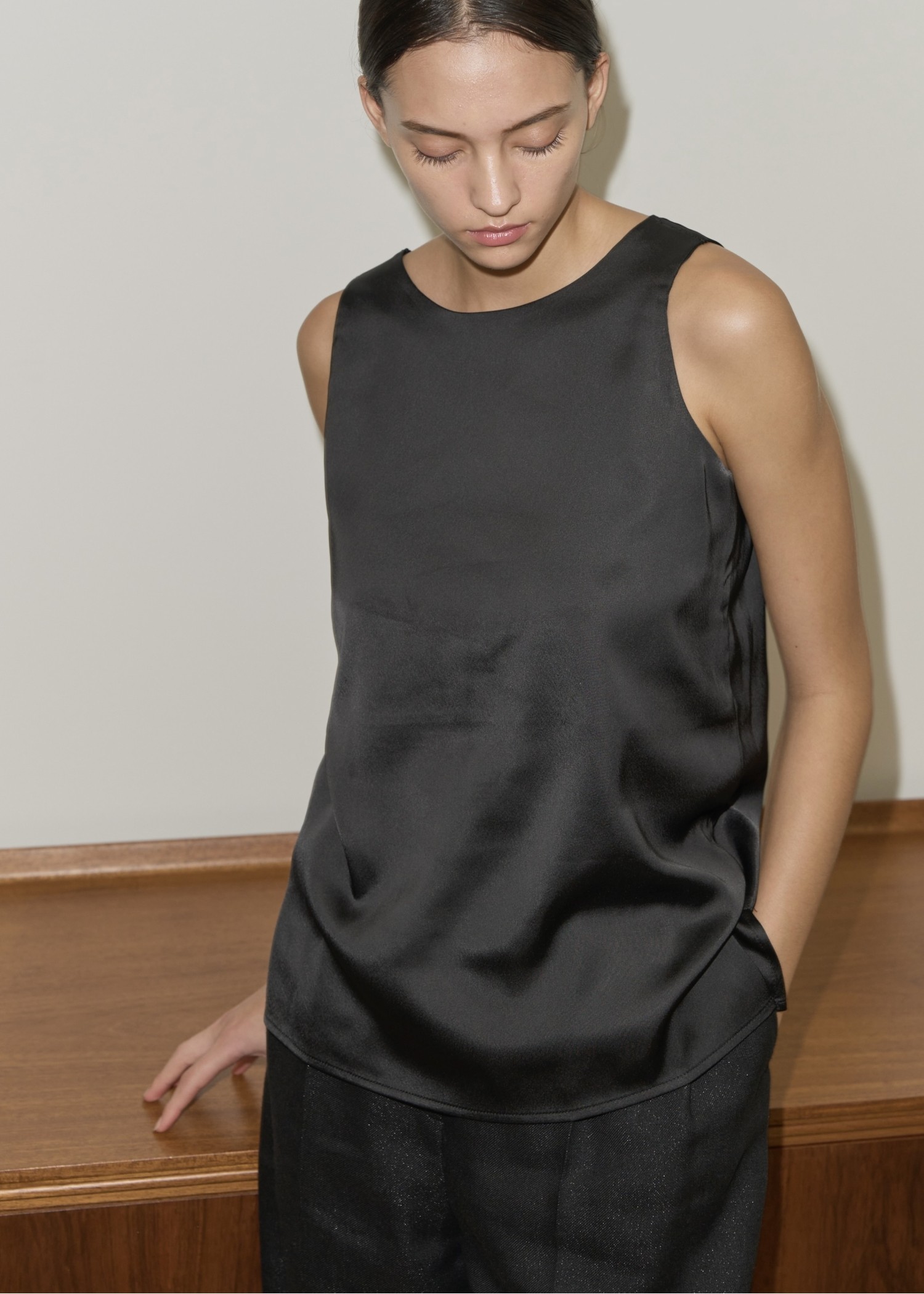 mat satin 2way simple no sleeve tops