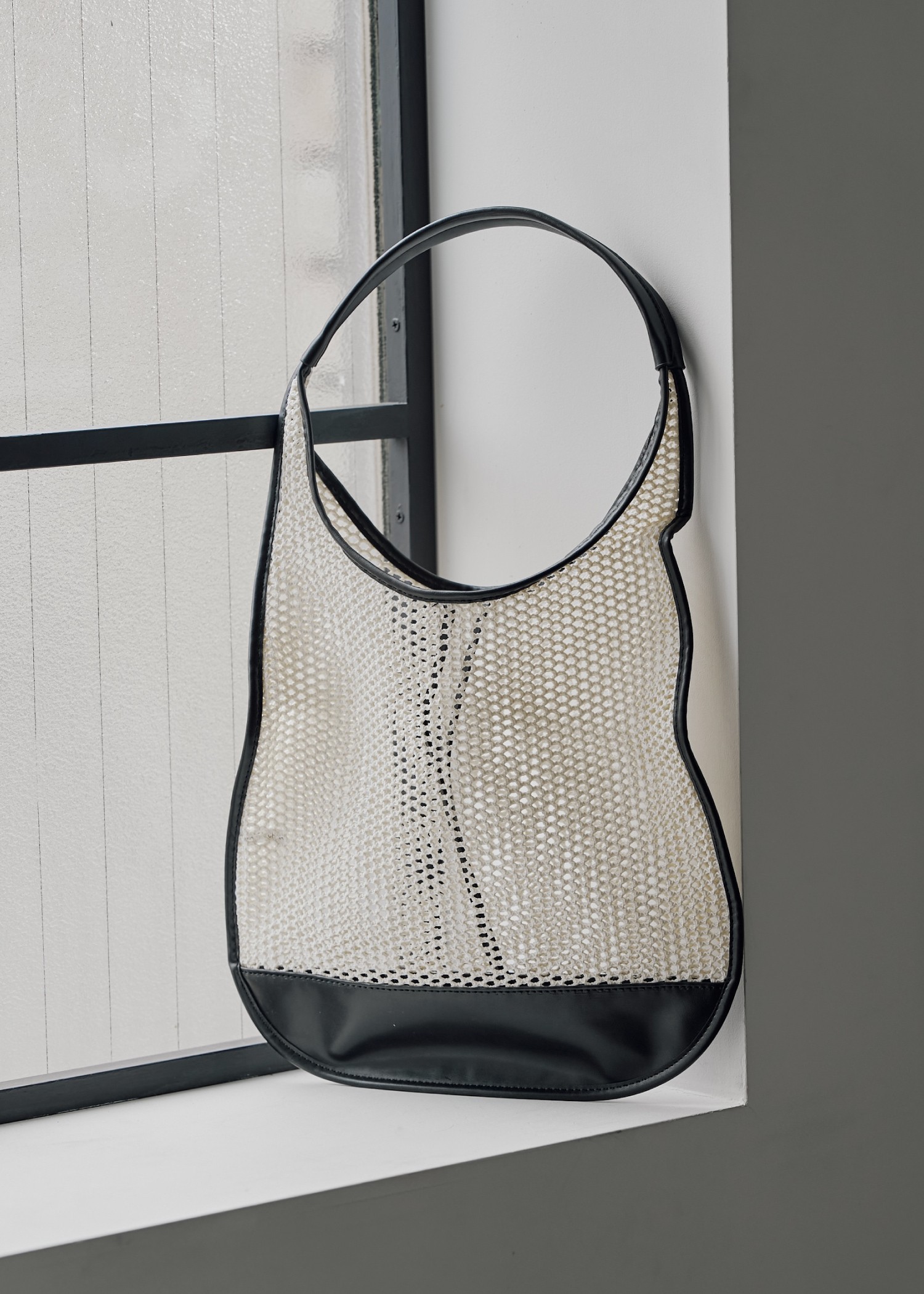 mesh bicolor tote bag