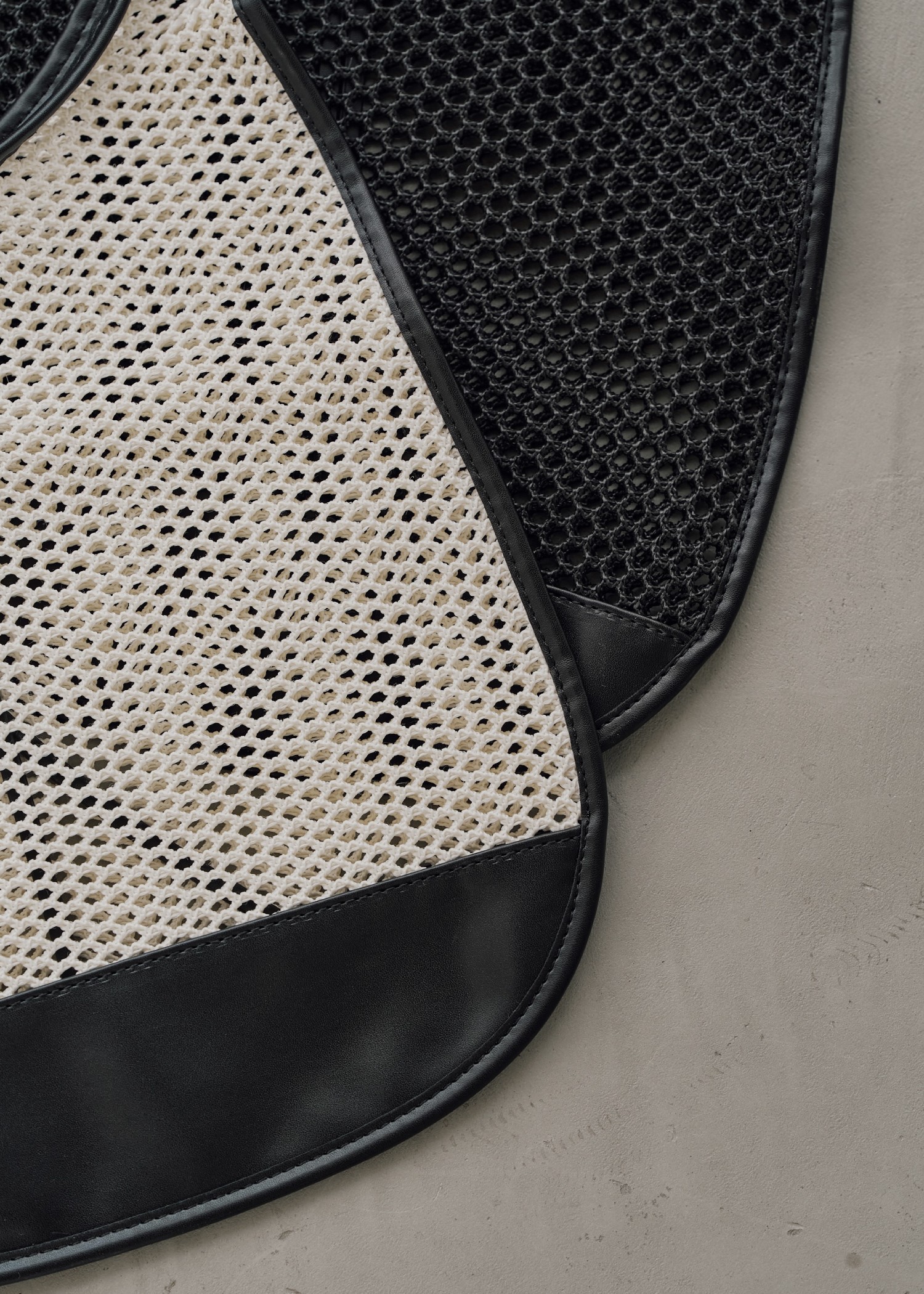 mesh bicolor tote bag