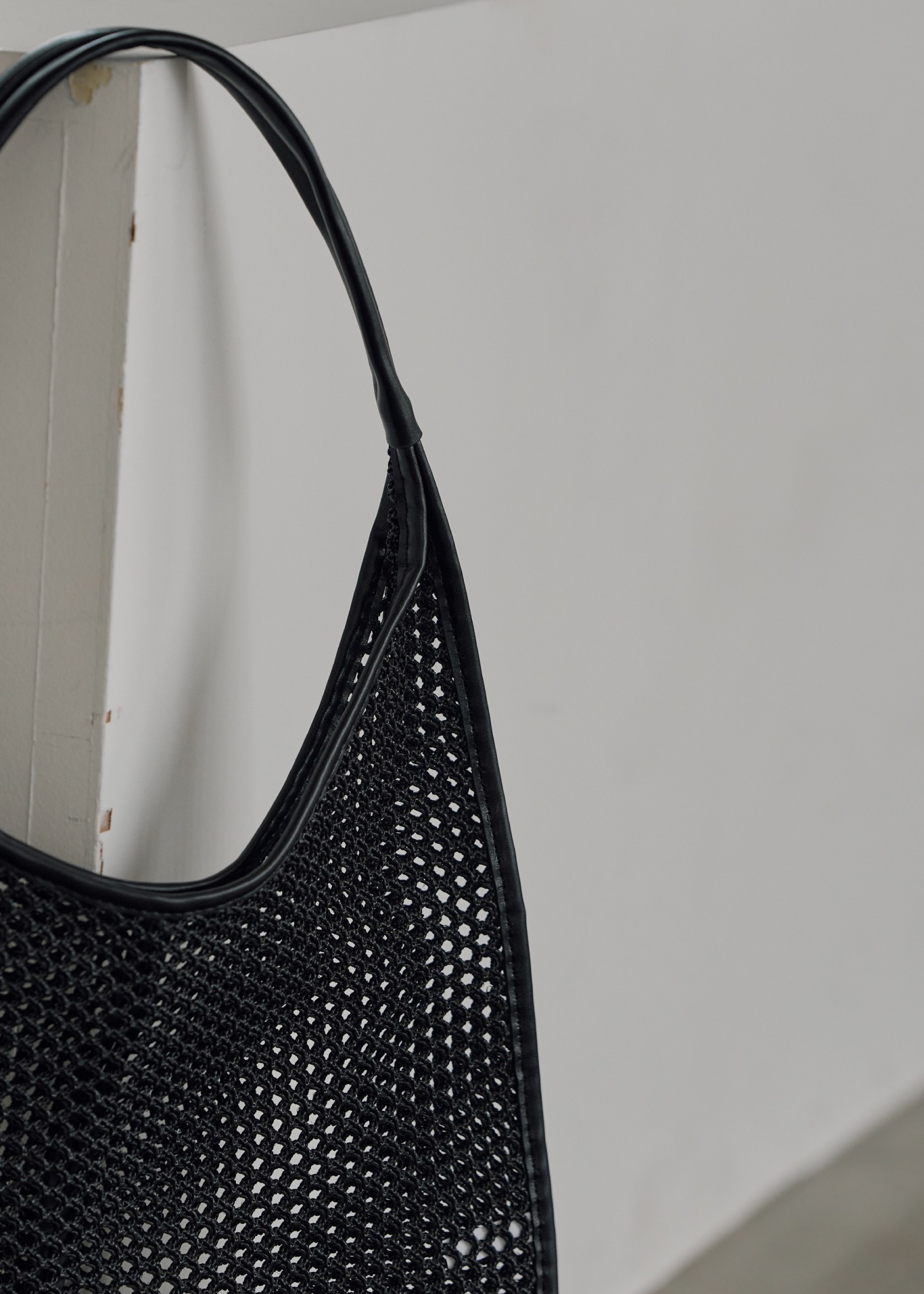mesh bicolor tote bag